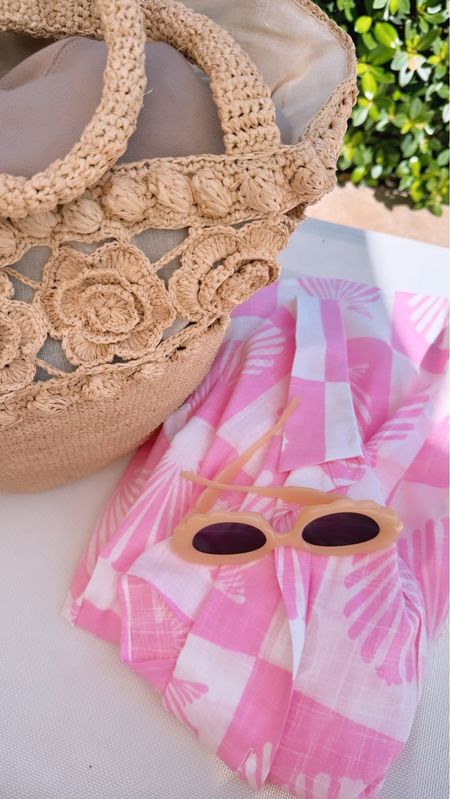 Palm Royale vacation outfit vibes 

#LTKSwim #LTKTravel #LTKItBag