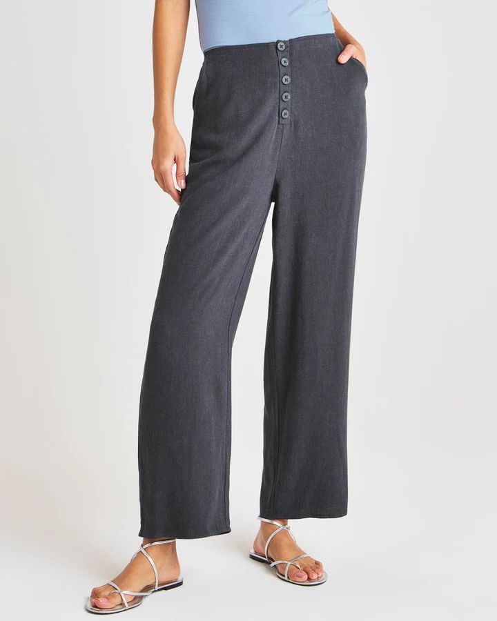 Tessa Pant | Splendid | Splendid