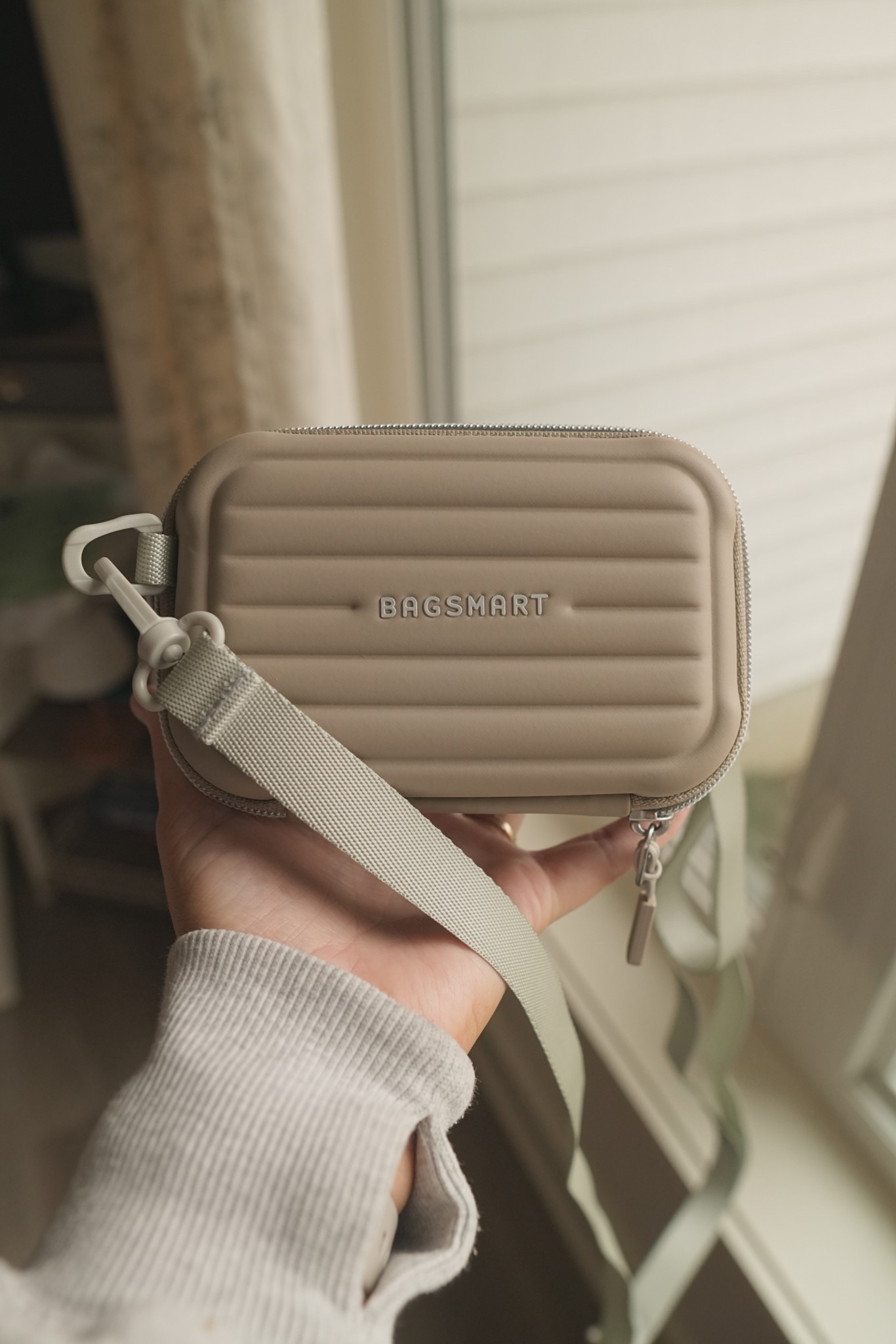 The cutest camera bag for the camera girlies 

#LTKmomlife #LTKdayinmylife #LTKSaleAlert