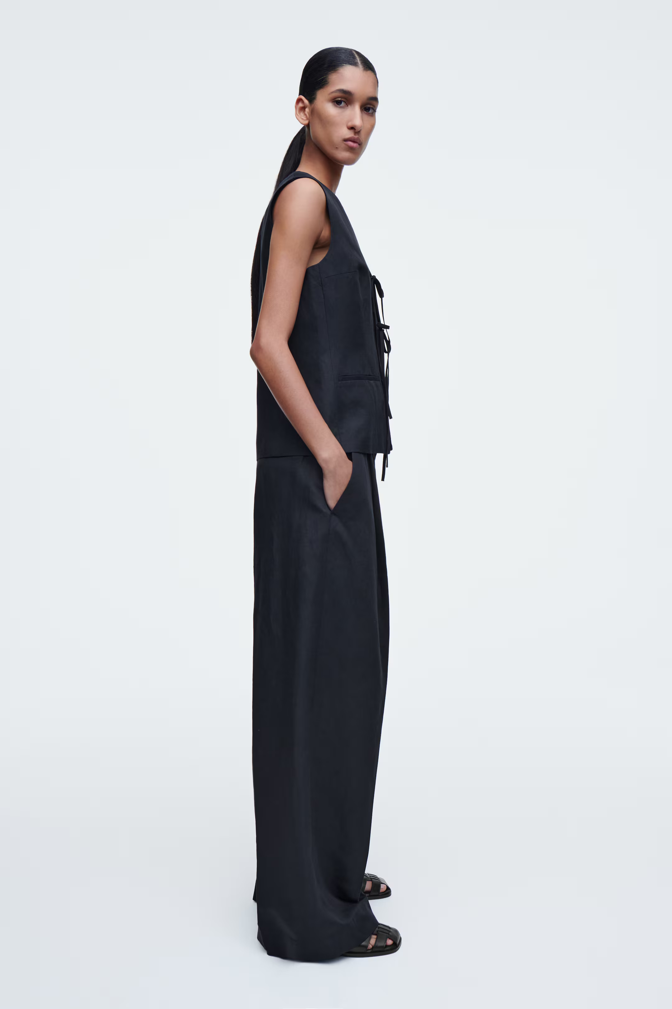 RELAXED LINEN-BLEND WIDE-LEG TROUSERS | H&M (UK, MY, IN, SG, PH, TW, HK)