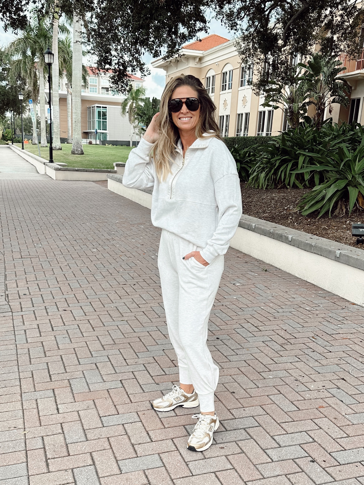 Running errands #InVarley

Matching set, sweatpants 