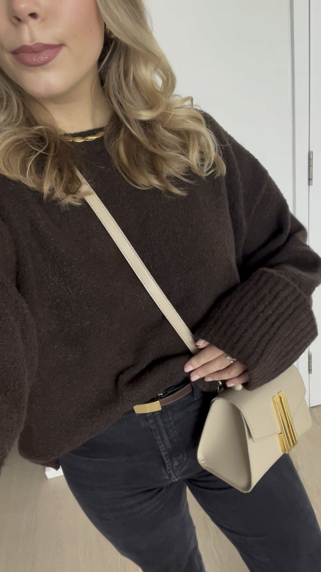 Casual ootd 🐻

Pretty Lavish knitwear, autumn outfit inspiration, casual ootd, dark brown knit, black and brown, Monday outfit

#LTKautumn #LTKstyletip #LTKuk