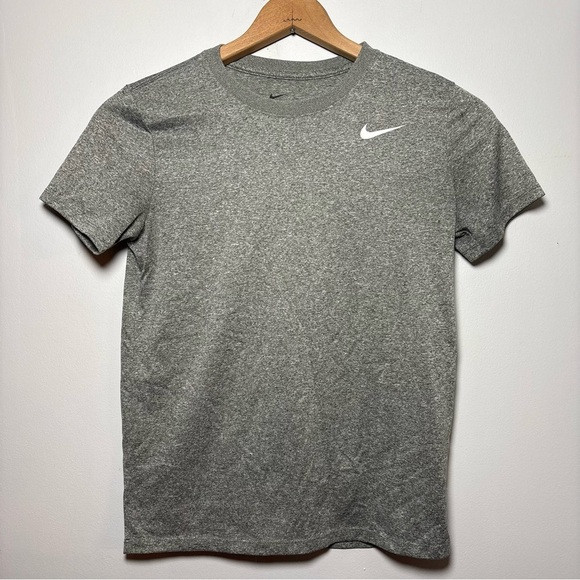 Nike Dri-Fit Performance Short Sleeve Tee Khaki Gray Women’s Size XS | Poshmark