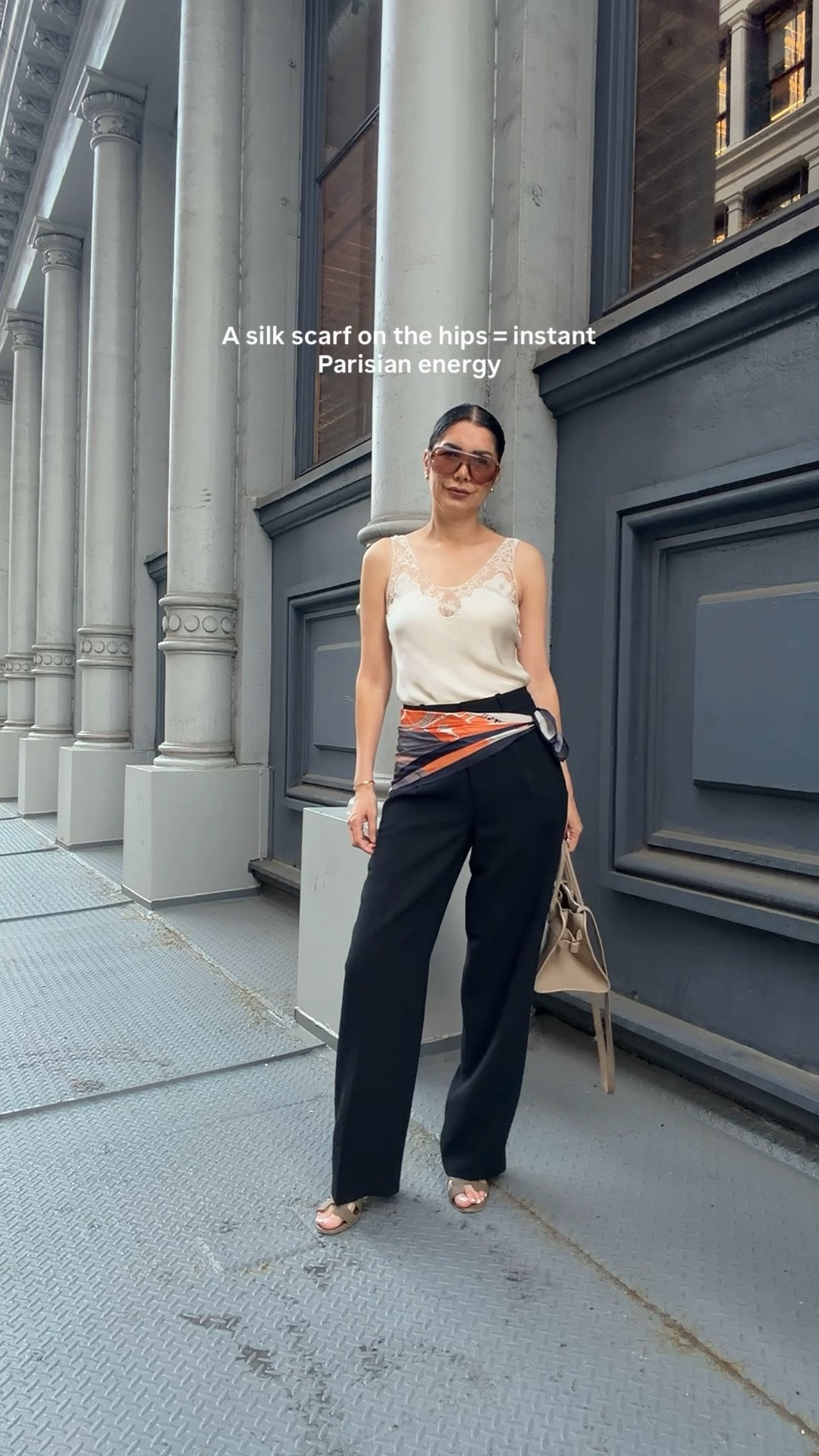 The easiest fashion hack with a scarf

OUTFIT DETAILS
Top - size S
Pants- size 4