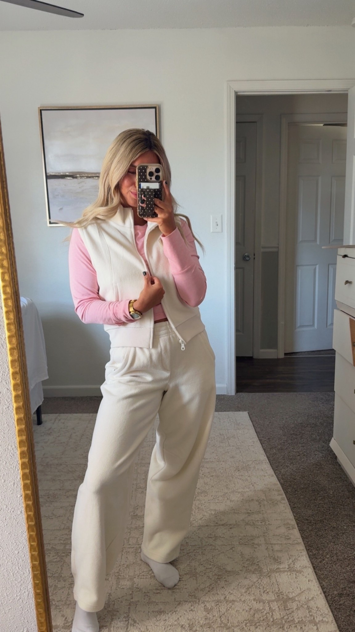 Here fleece set 😍
Wearing xs for reference! 
5’1 
105lbs

#LTKootd #LTKU #LTKGiftGuide