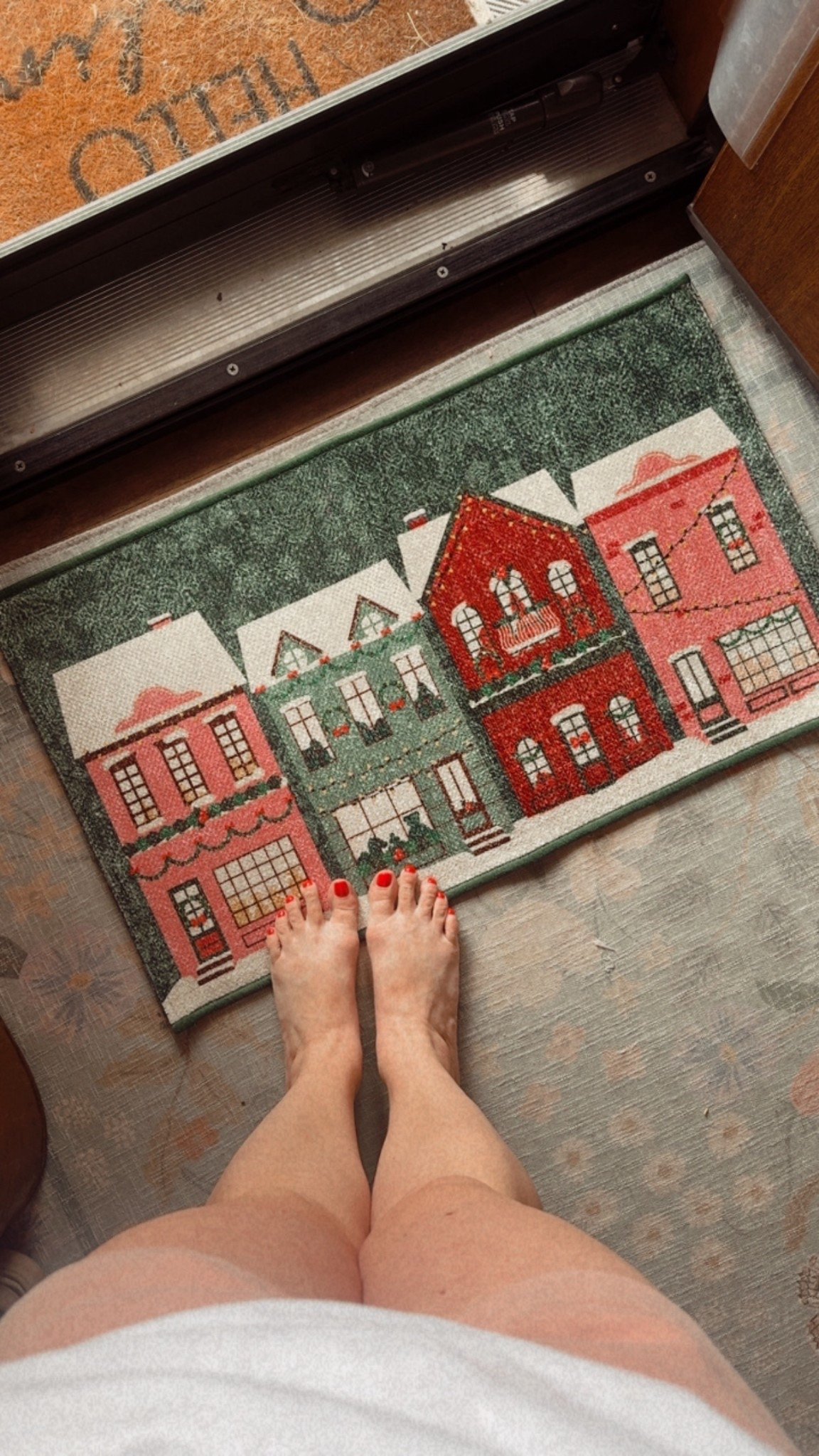 the cutest holiday rug! 

#LTKHome #LTKHoliday #LTKSeasonal