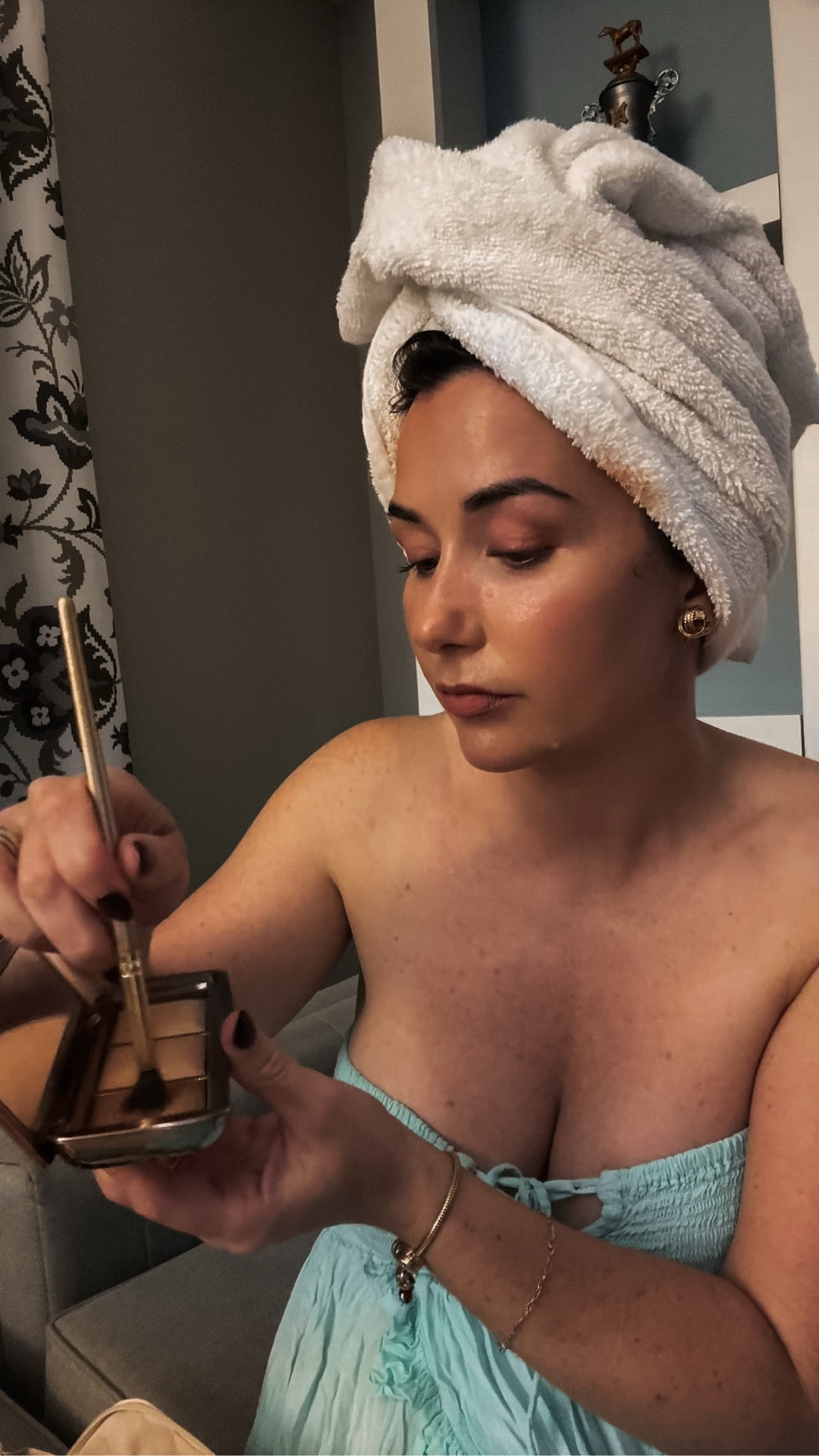 Toasty makeup pills for fall 🍁 
Using: 
Foundation: The Skinny confidential caffeinated SPF
Concealer : Maybelline
Contour and cream blush: Dibs
Eyeshadow and bronzer : hourglass
Blush : rare beauty
Lip liner : Fenty beauty
Lipstick: merit 
Mascara : Lancome


#LTKBeauty #LTKWorkwear #LTKFindsUnder50