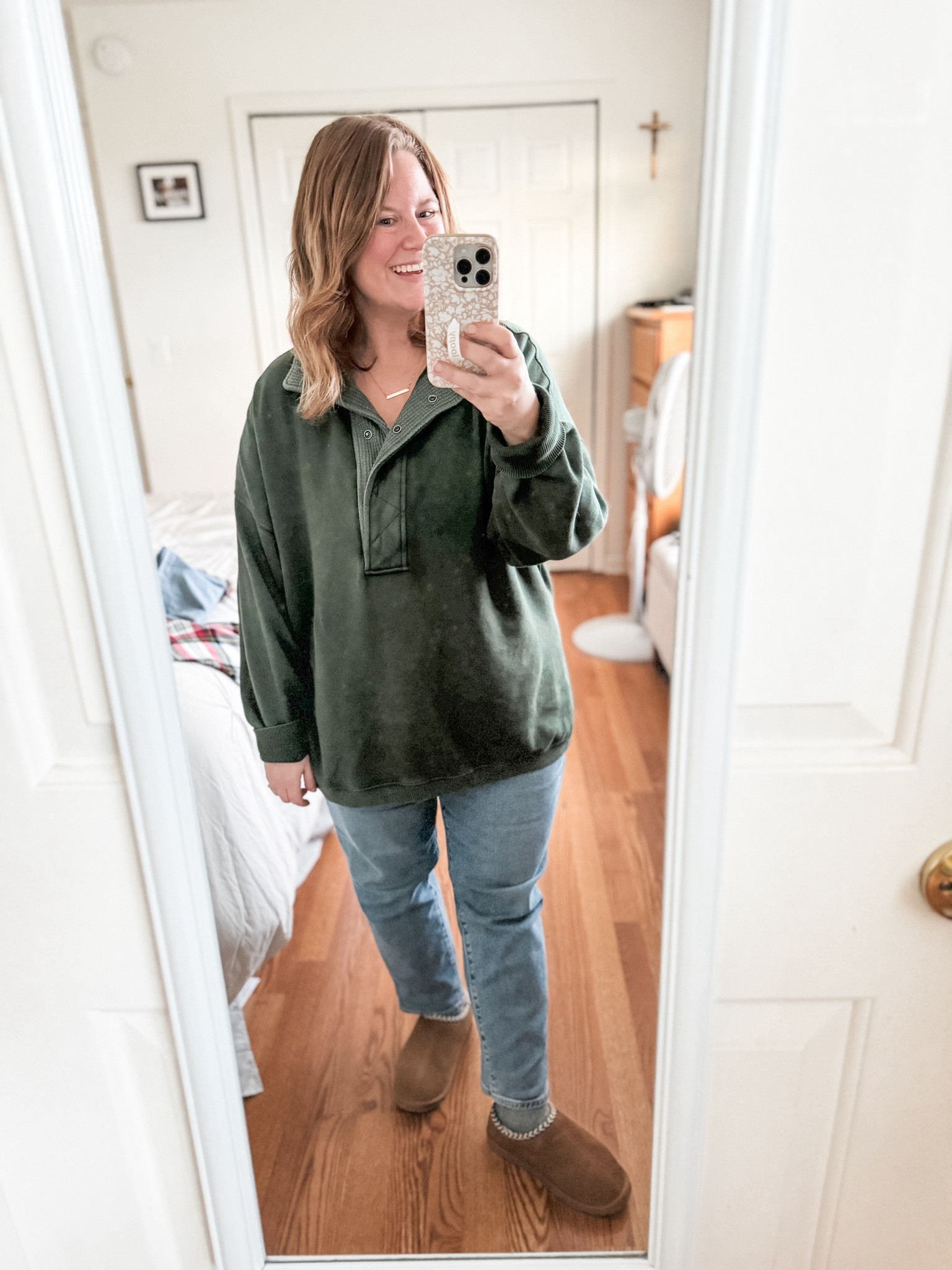 Comfy & casual outfit!

Large in pullover.  Jeans run slightly small- sized up to a 16 petite 

#LTKMidsize #LTKStyleTip #LTKFindsUnder50