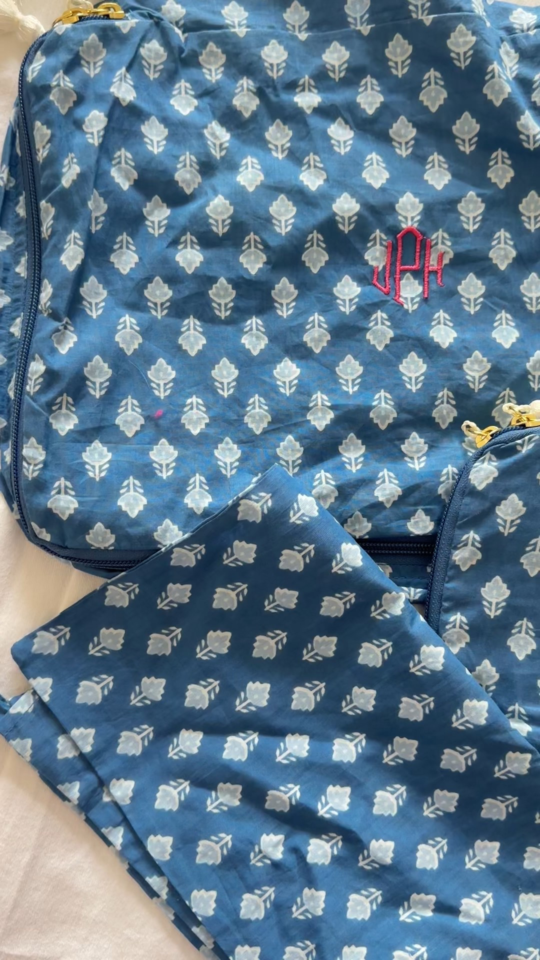 Got these adorable packing cubes for Christmas and I am obsessed! Can’t wait to use them on my trip this week!!💕

#LTKFindsUnder100 #LTKdayinmylife #LTKGiftGuide