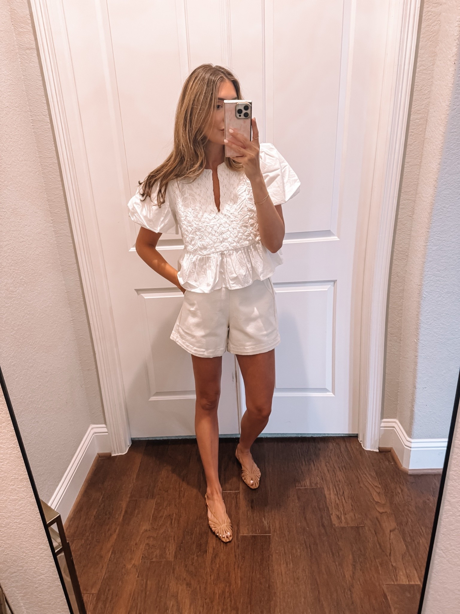Size 8 in top (sided up for length), size XS in shorts (size down!!)