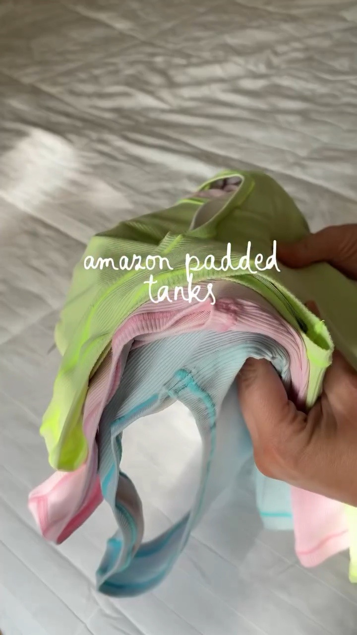 the best amazon padded tanks 👏🏼🫧🌴 say TANKS for 🔗’s - so cozy & comfy perfect for park days + on the go errands! #amazomfashion #amazonfinds #amazonoutfit #amazontanks #athleisurestyle