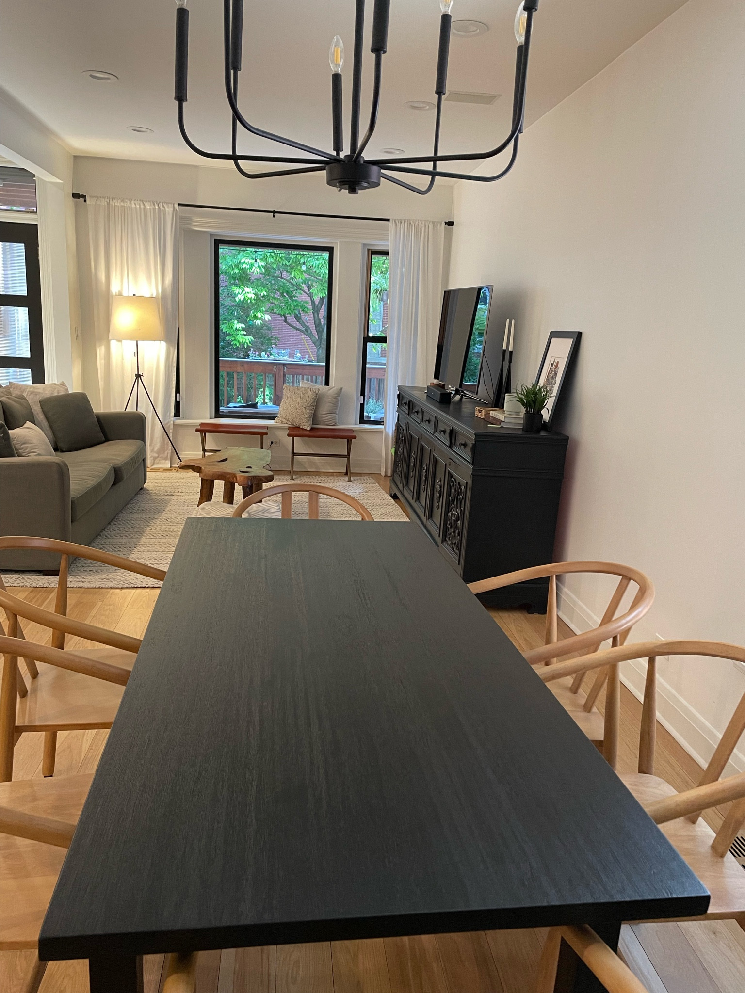 Dining room neutral style 🙌🏻 black dining table 
