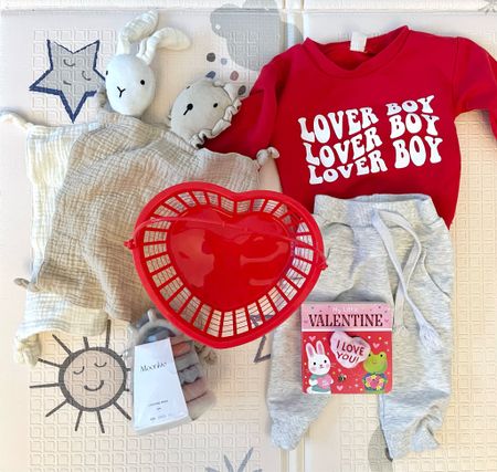 Geo’s cutie lil Valentine’s Day basket!! ♥️

#LTKfamily #LTKbaby #LTKGiftGuide
