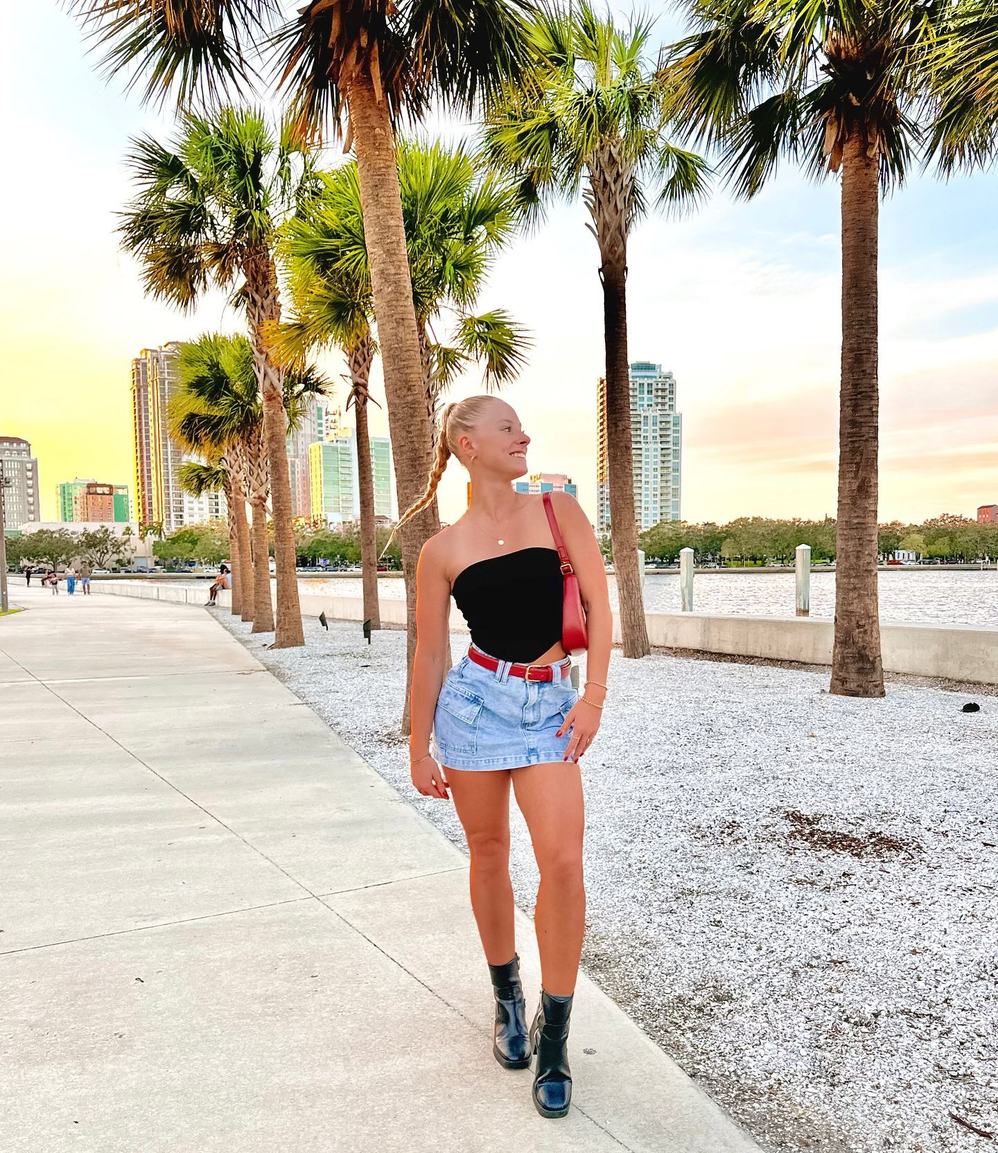 pumpkin patch @stpetepier 🌅