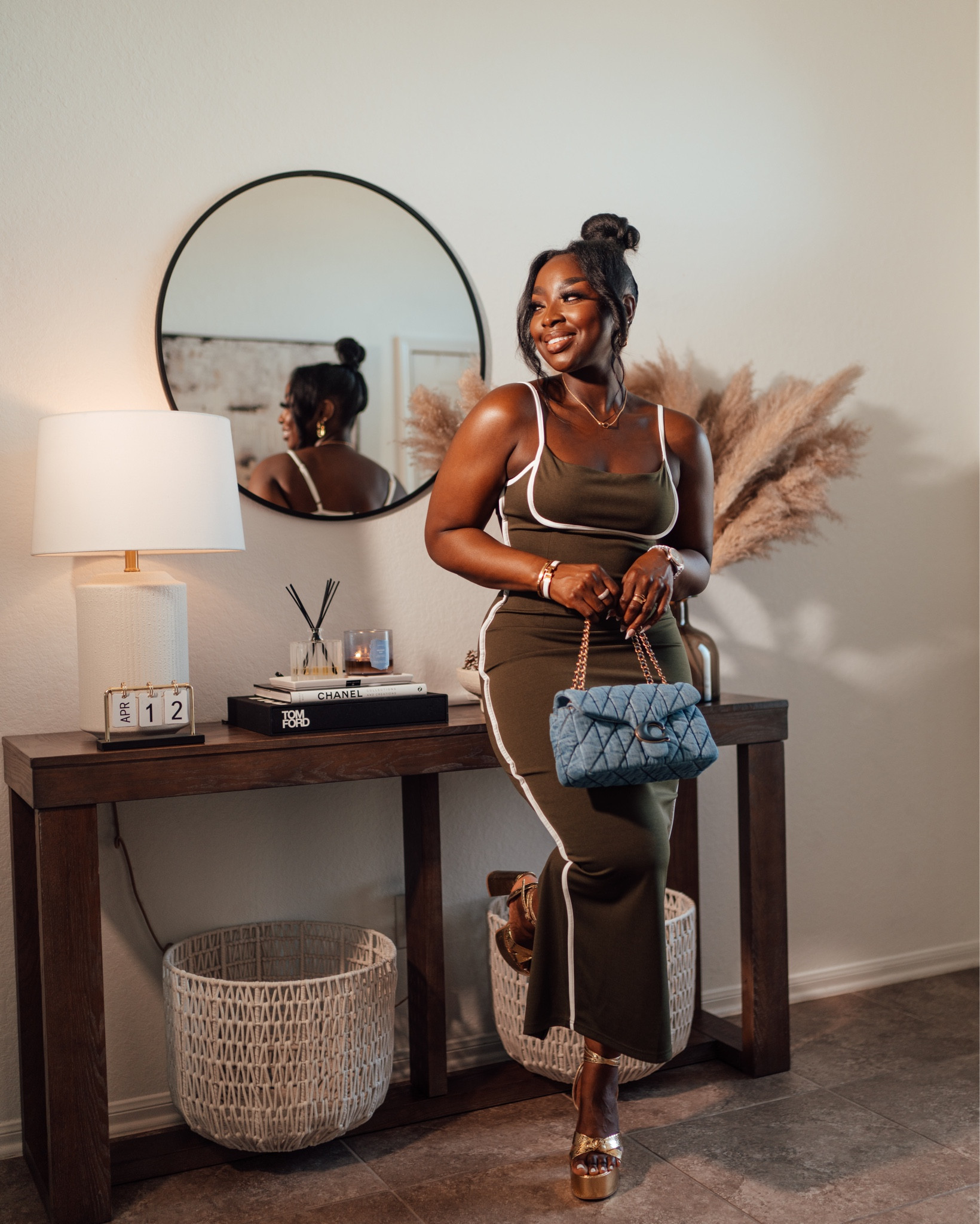 Loving the simplicity of this dress and the way the white hugs my curves! Super cute, sexy and perfect for any occasion 

#LTKstyletip #LTKfindsunder100 #LTKbeauty