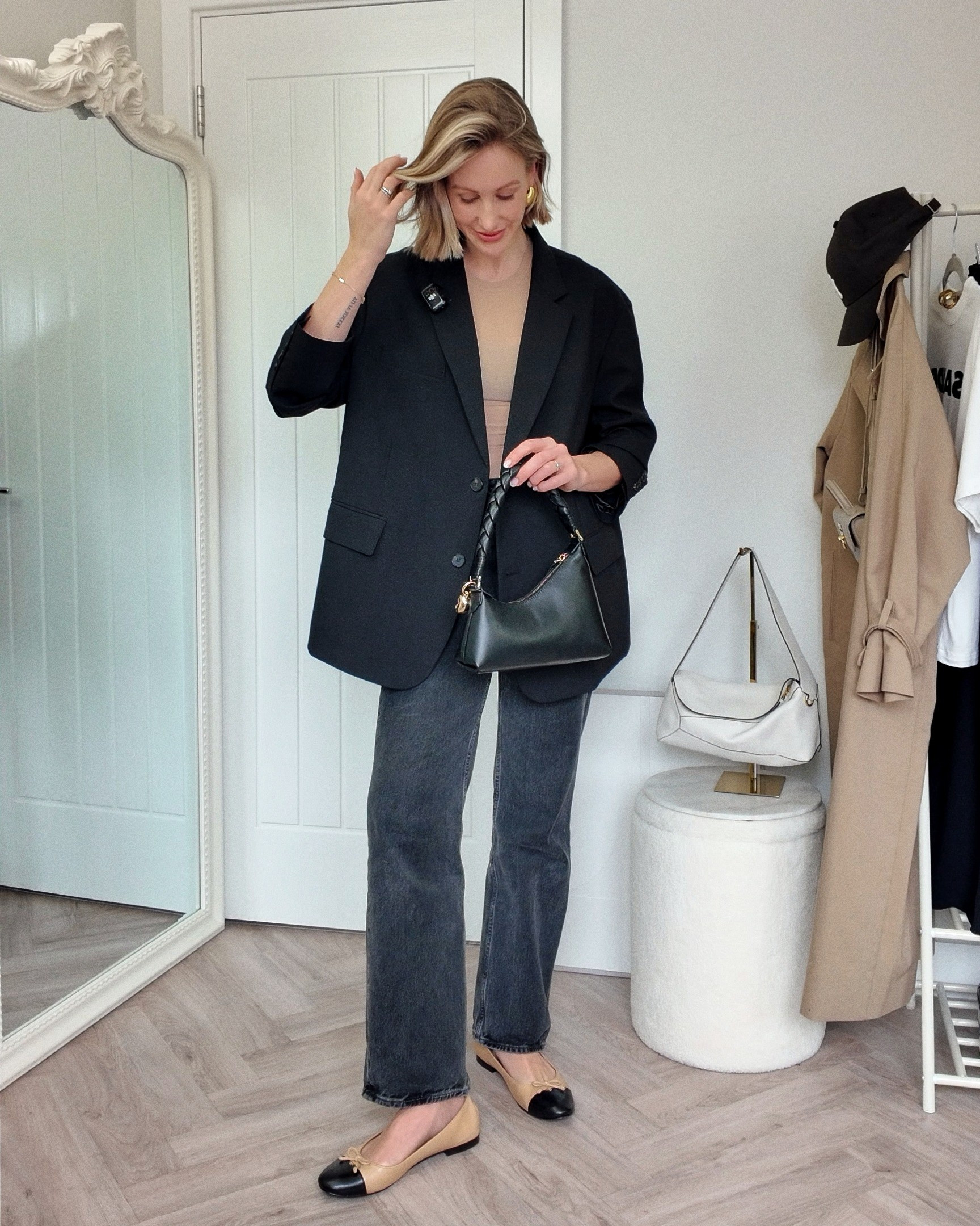 Ballet flats - oversize blazer - black jeans - skims tee (bag and earrings Aupen) #balletflats #blazer #smartcasual #skims

#LTKSeasonal #LTKshoecrush #LTKeurope