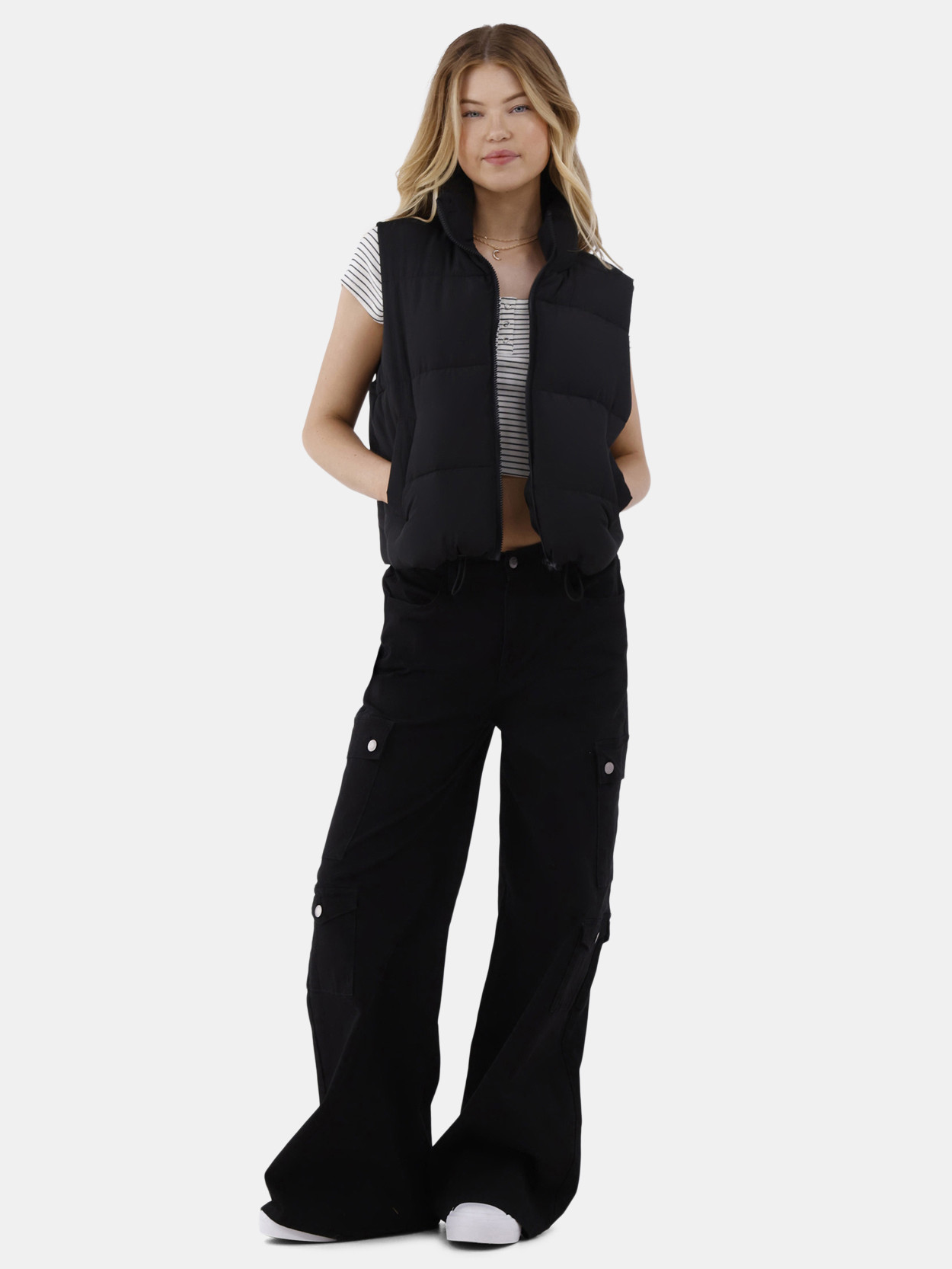 No Boundaries Puffer Vest with Pockets, Women’s and Women’s Plus | Walmart (US)