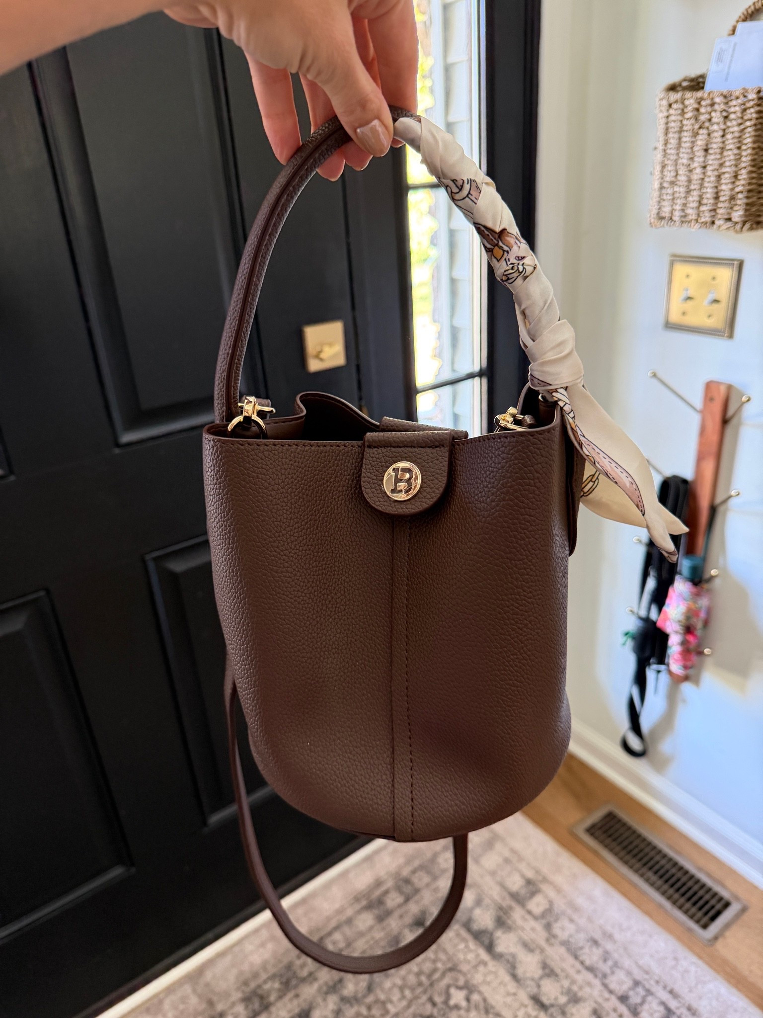 Love this little Amazon bucket bag! It comes with the scarf!
