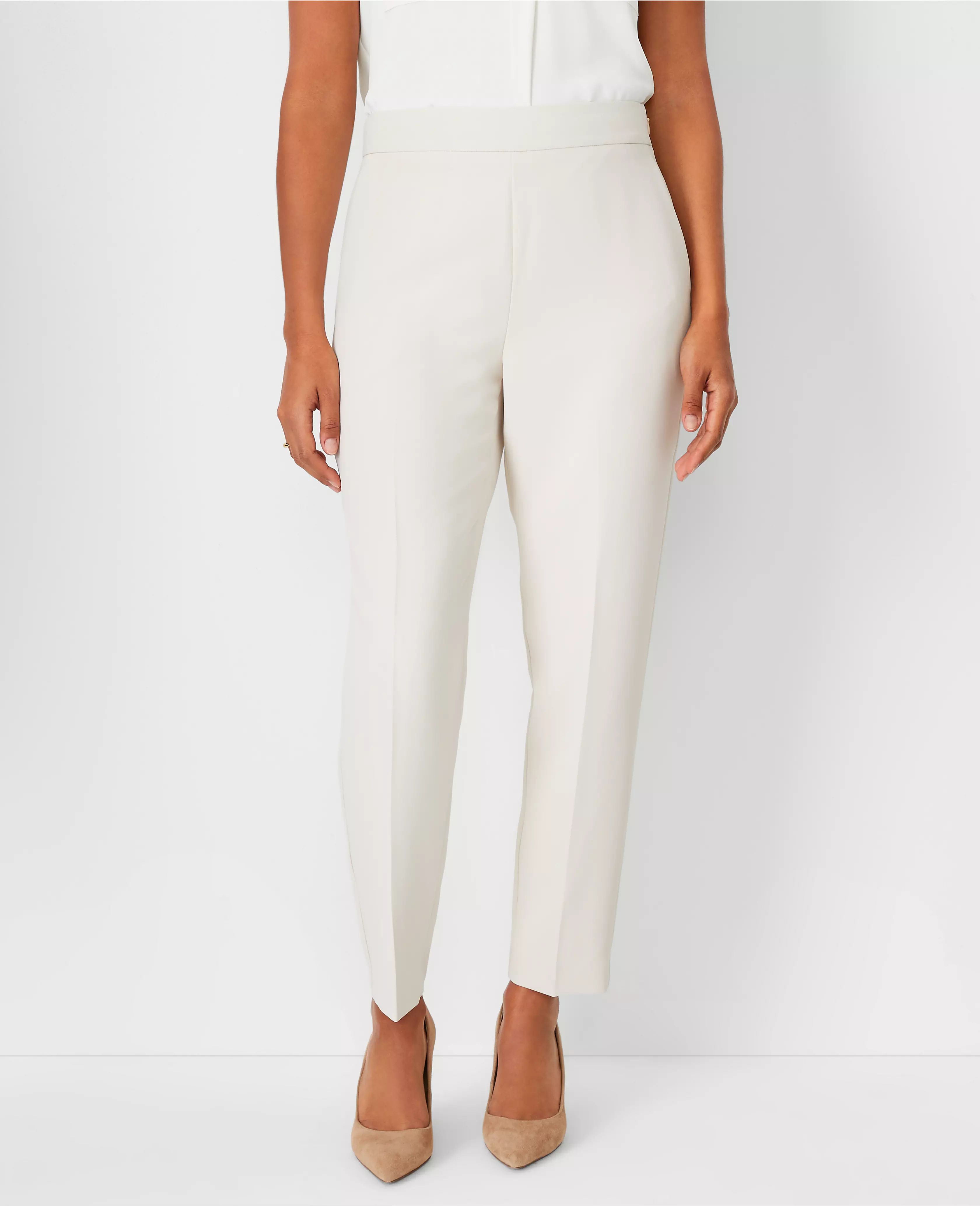 The Side Zip Ankle Pant in Fluid Crepe - Curvy Fit | Ann Taylor (US)