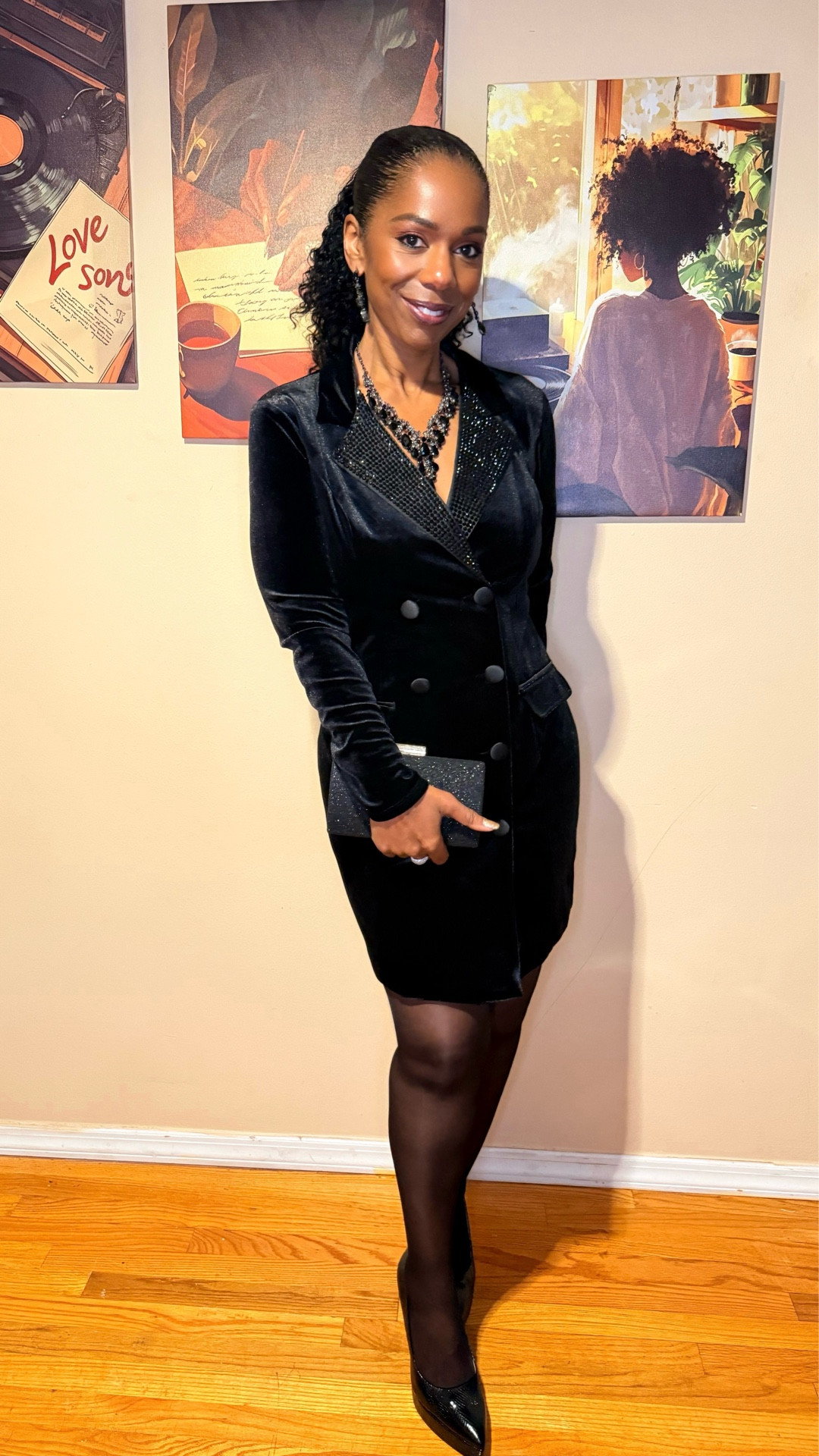 Holiday elegance in all-black velvet ✨
This velvet tuxedo dress by City Studios is such a timeless festive look — chic, comfy, and perfect for any holiday event.

🖤 OUTFIT DETAILS (with sizes)
• Velvet Tuxedo Dress — City Studios at Macy’s (Size Medium)
• Black Heels Jessica Simpson — Macy’s (Size 9)
• Black Clutch — Amazon
• Accessories — Amazon

Follow my LTK for more budget-friendly holiday looks ✨

#LTKHoliday #LTKSeasonalStyle #LTKUnder100 #LTKFashion #LTKStyletip #HolidayOutfit 