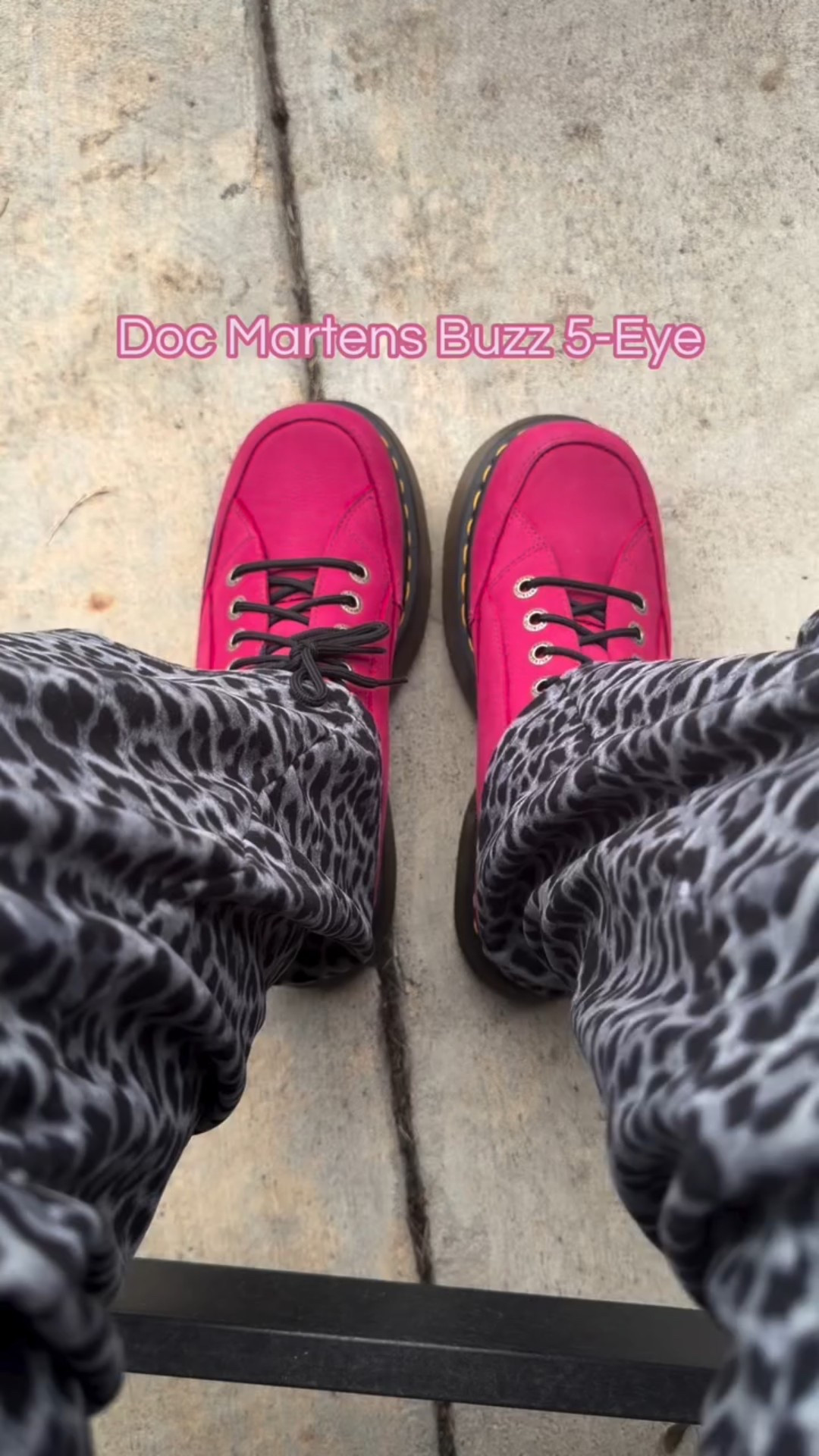 And they’re on a huge sale! #docmartenstyle #docmartens #90sstyle

#LTKootd #LTKPlusSize #LTKSaleAlert
