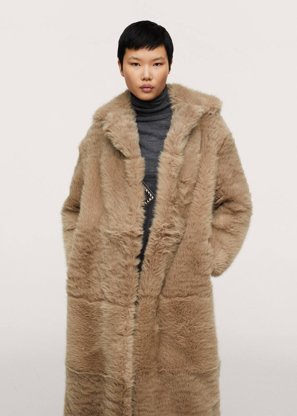 Oversize faux-fur coat | MANGO (US)