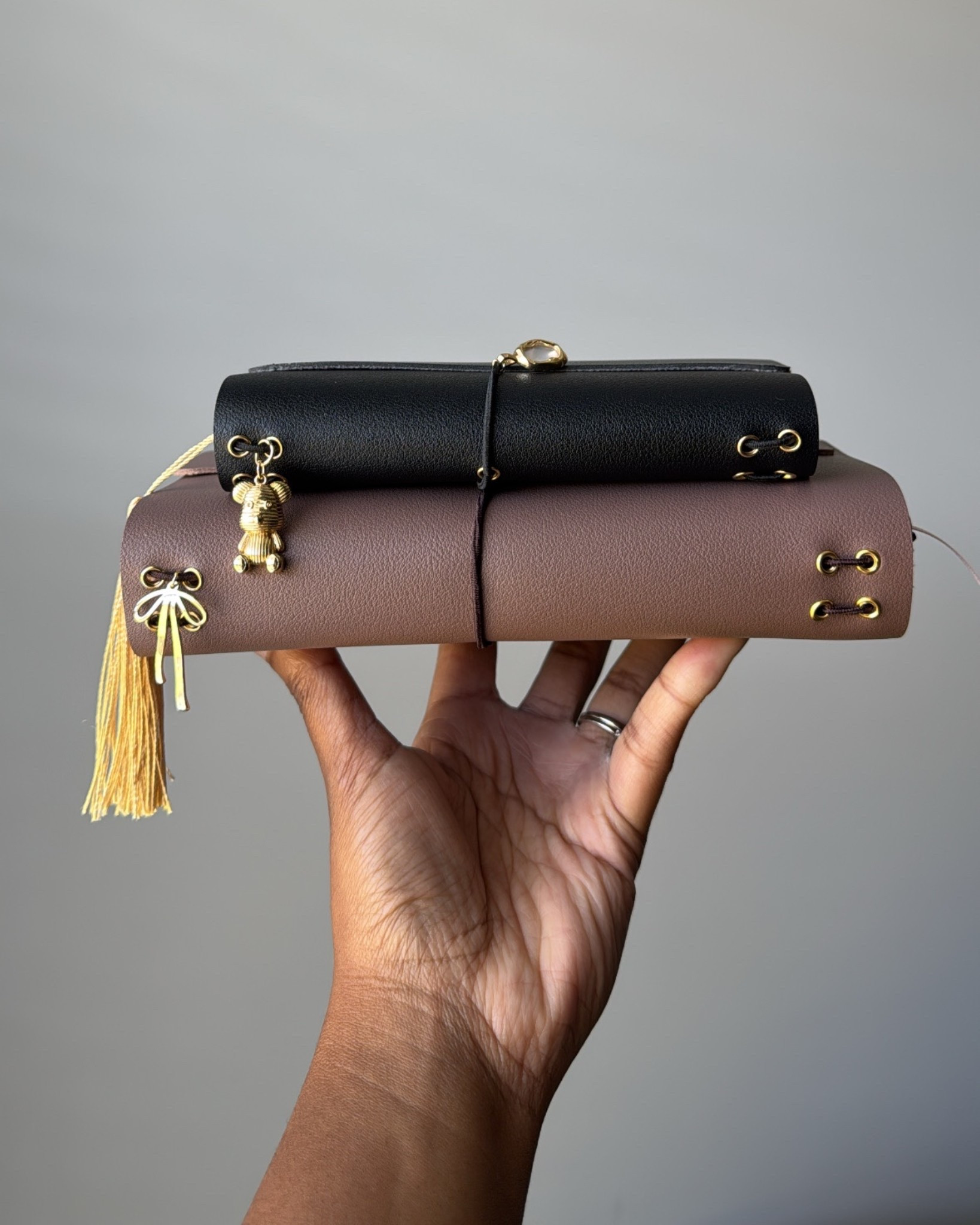 travelers trifold journals✍🏾💕

#LTKFindsUnder100 #LTKGiftGuide #LTKFindsUnder50