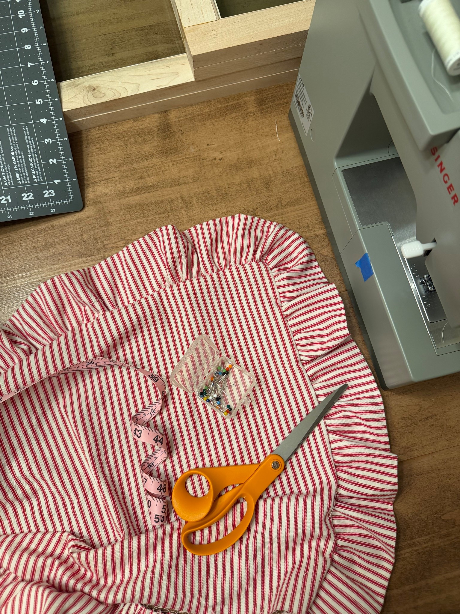 A little sewing action tonight 

#LTKSeasonal #LTKdayinmylife #LTKHome