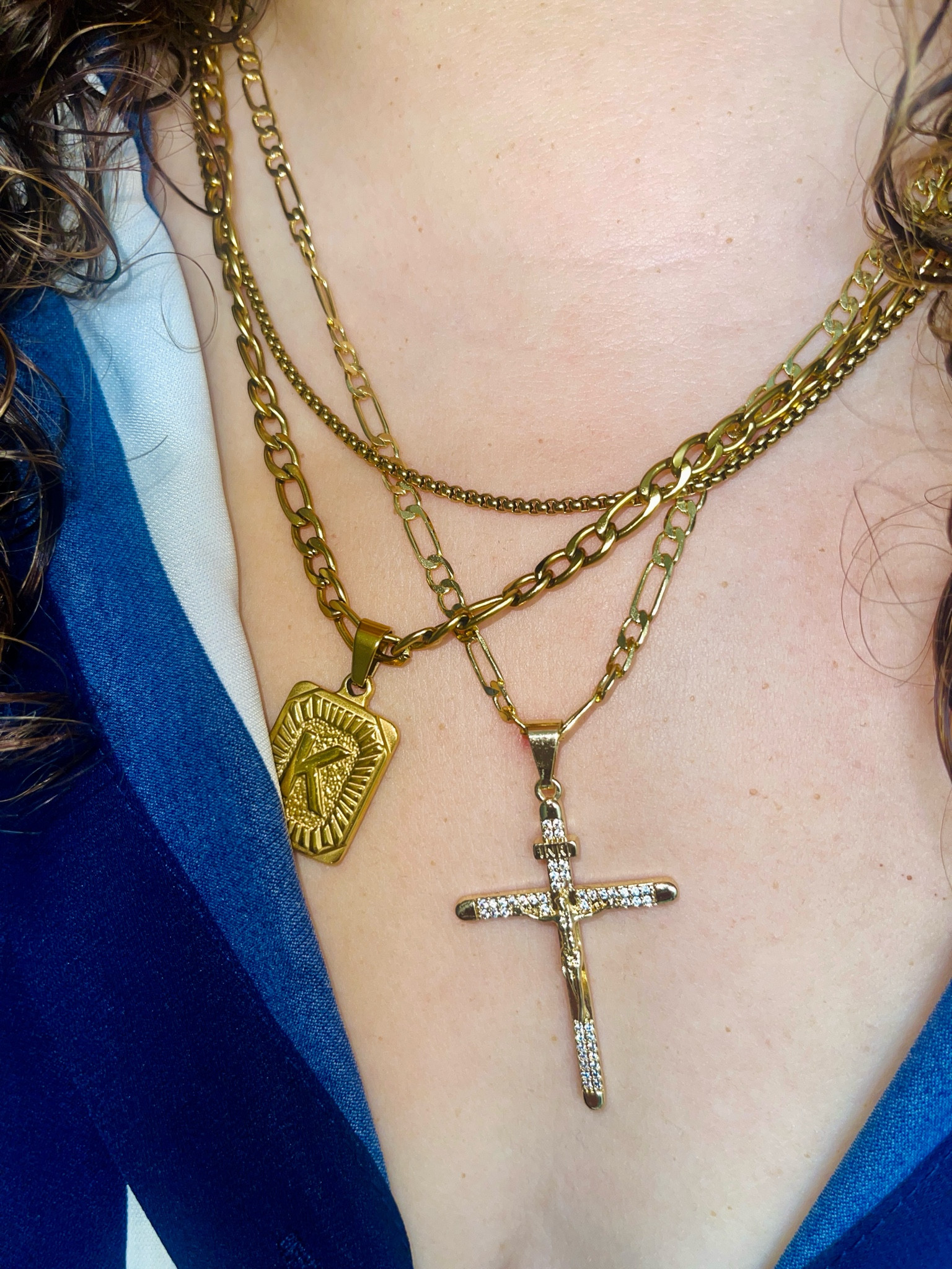 Golden girl.

I’m linking the cutest affordable gold necklaces.

#LTKFindsUnder50 #LTKGiftGuide #LTKPlusSize