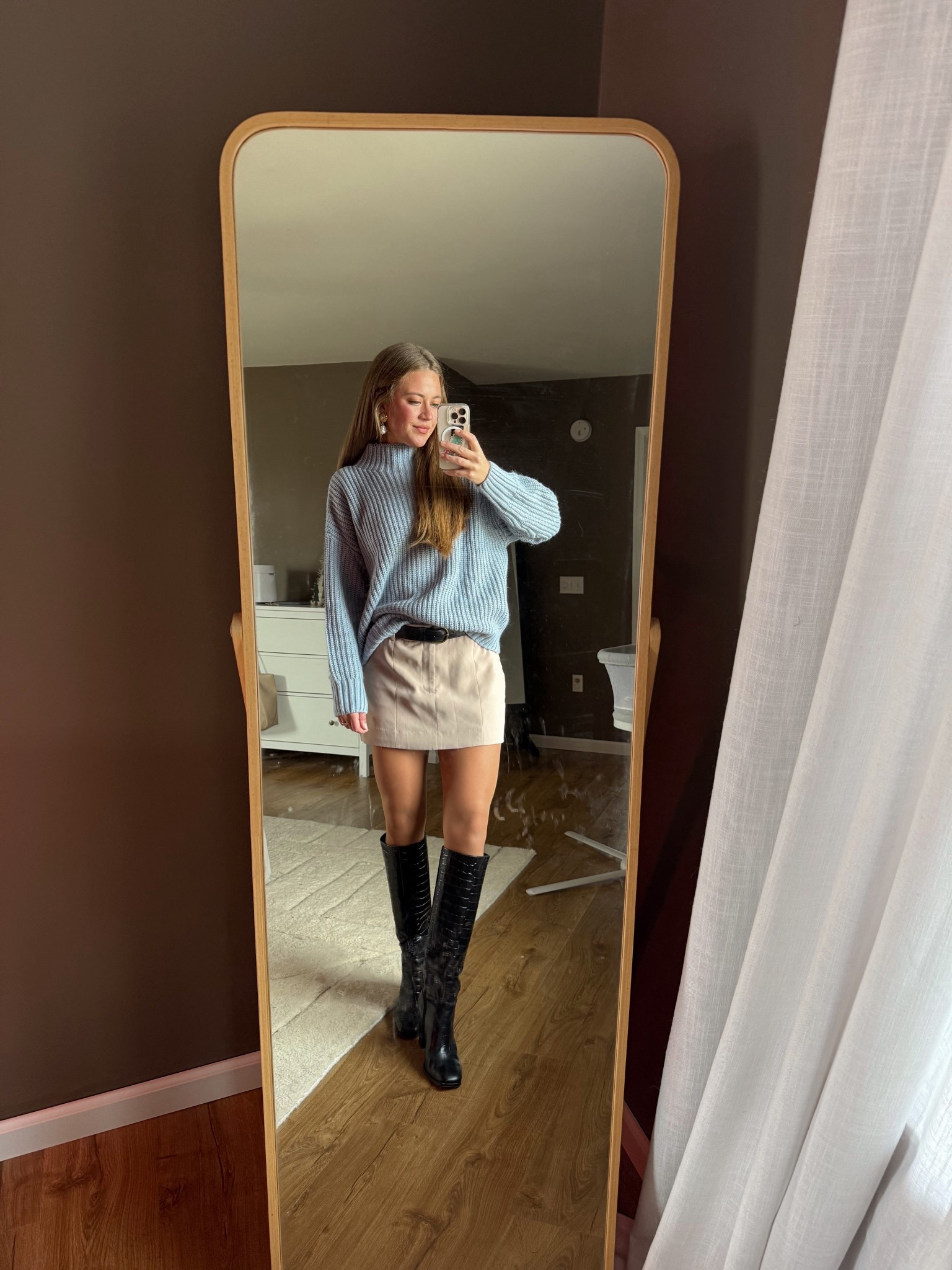 Obsessed with a sweater + skirt combo !! The perfect outfit for the holidays, Friendsgiving or even a winter date night. 

#LTKHoliday #LTKSaleAlert #LTKootd