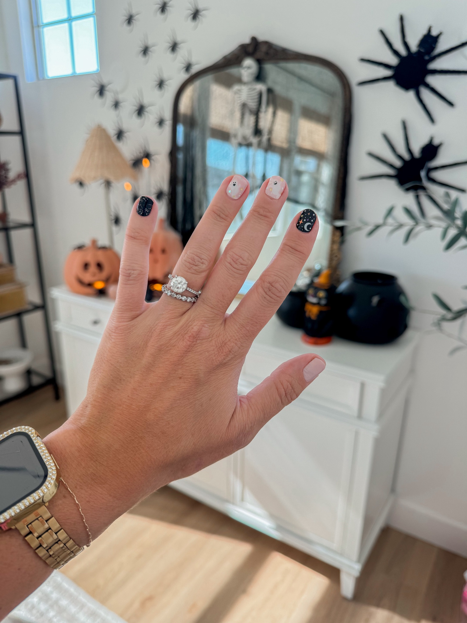 Sharing my favorite Halloween nail stickers! I’ve been wearing this brand for YEARS and love them!! Tons of fun options for Halloween nails! 

#LTKBeauty #LTKHalloween #LTKSeasonal
