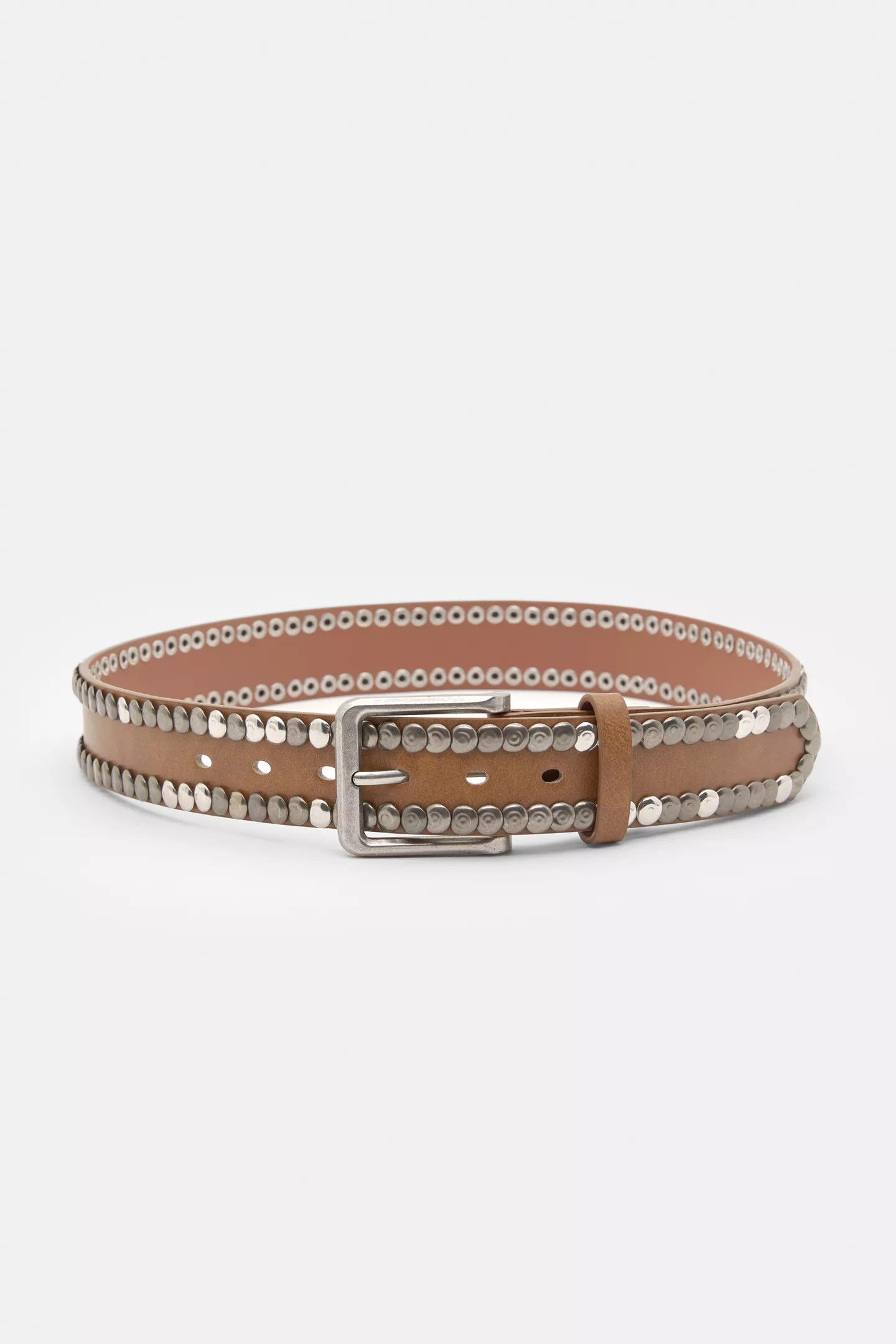 Studded belt | PULL and BEAR UK