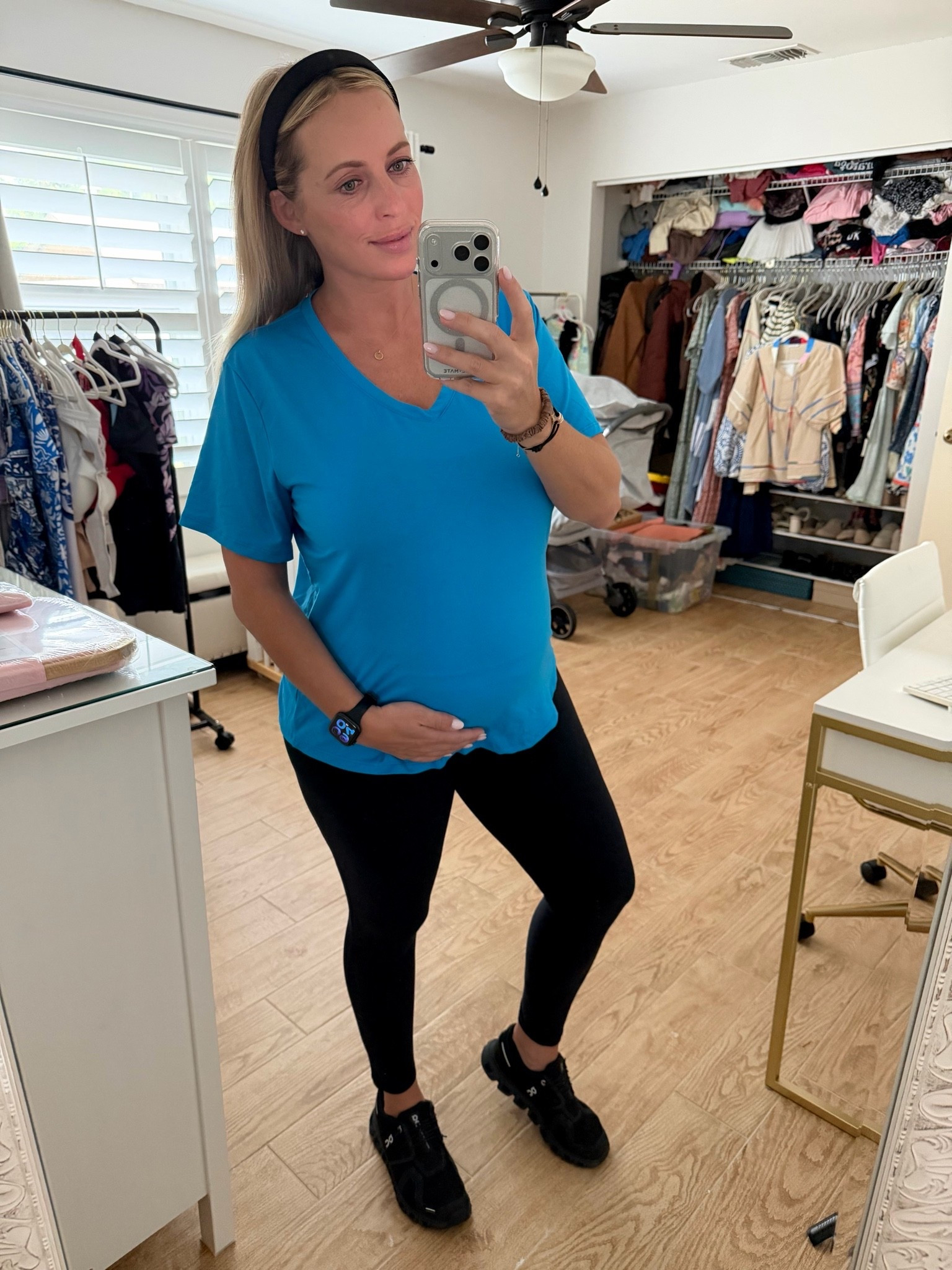 Leggings outfit. Activewear. Wearing XL in top and leggings. 25 weeks pregnant

#LTKootd #LTKActive #LTKBump