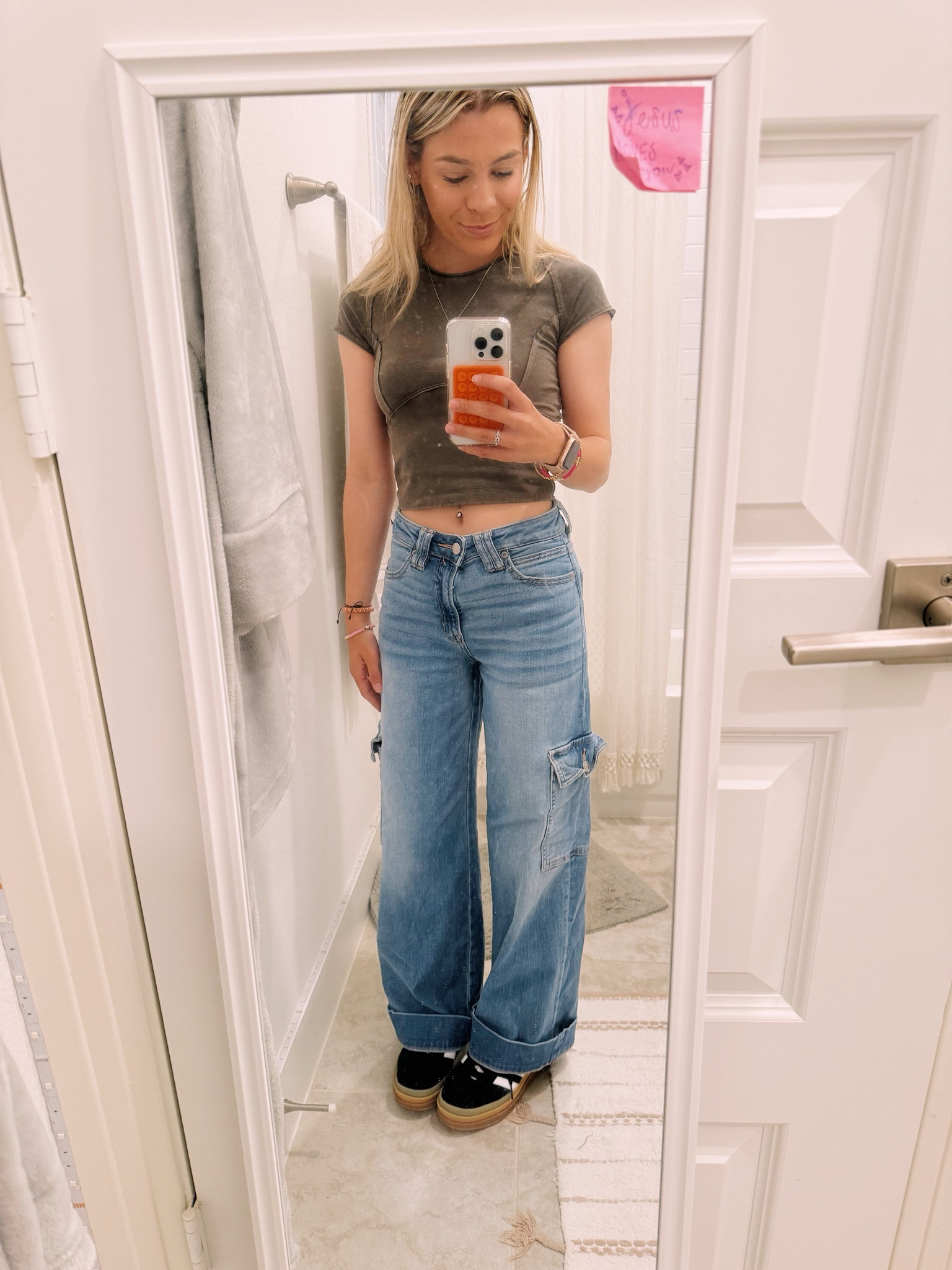 wearing a size XS top and 000 jeans! 