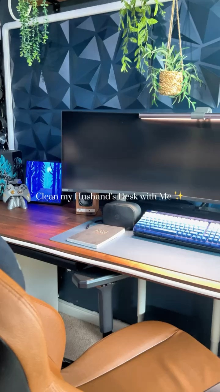 Clean my Husbands Office with Me #homeoffice #wfh #gamer #gamingsetup #wfhsetup

#LTKVideo #LTKhome #LTKfindsunder100