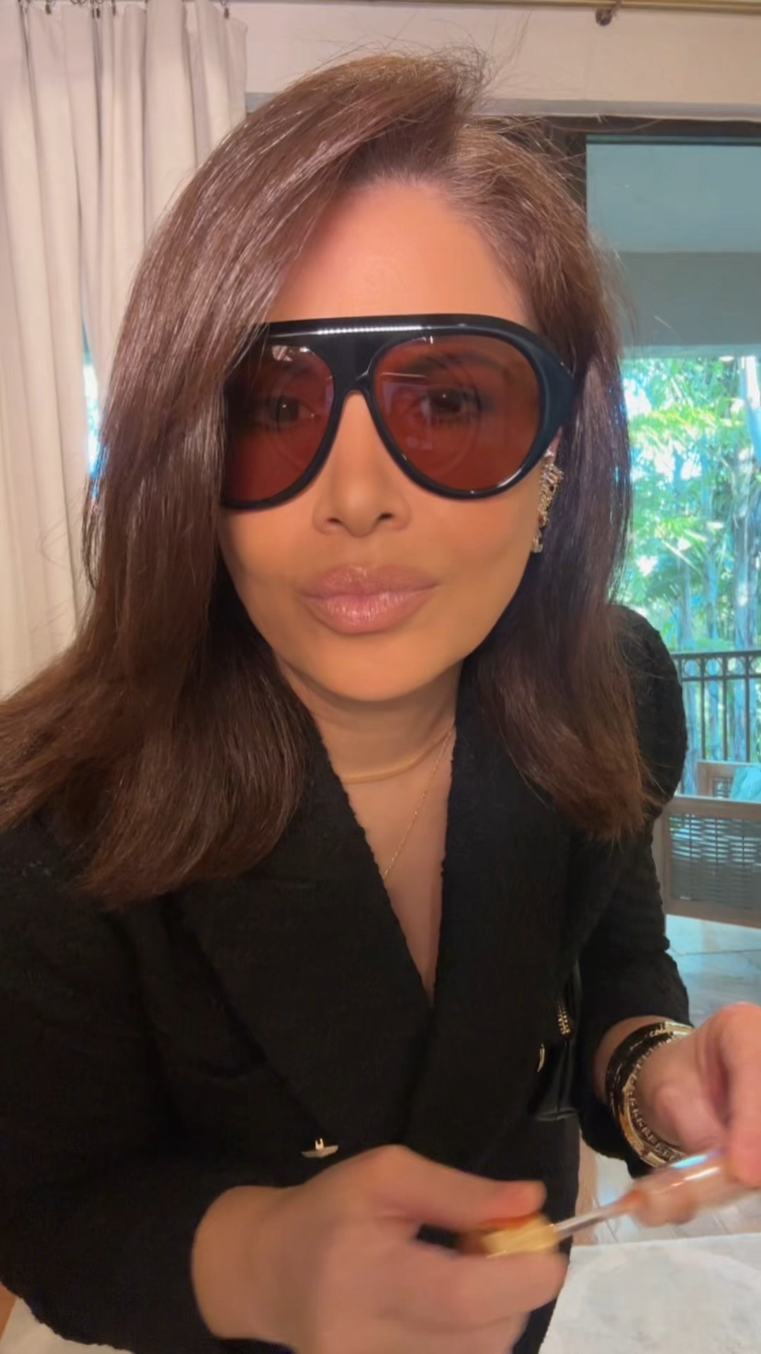 When in doubt wear black…… it’s luxe, slimming and chic. 

#LTKHoliday #LTKgrwm #LTKmomlife