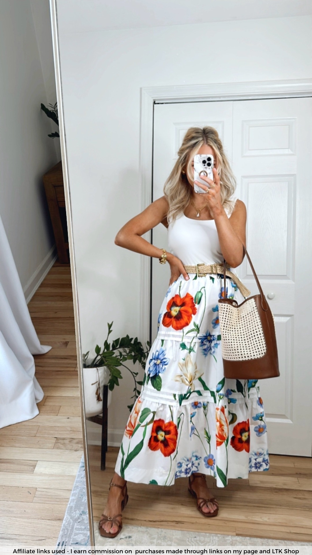 Casual spring outfit
Anthro skirt
Floral maxi skirt 