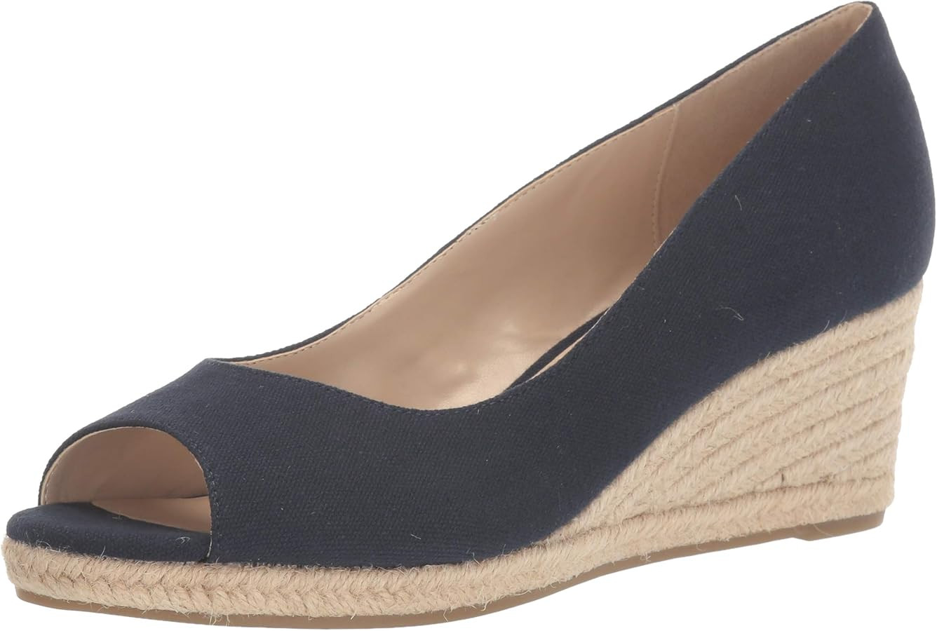 Bandolino womens NuriWedge Sandal | Amazon (US)