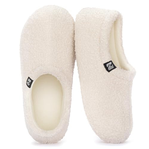 RockDove Women's Teddy Fleece Closed Back Slipper, 5-6, Off White | Amazon (US)
