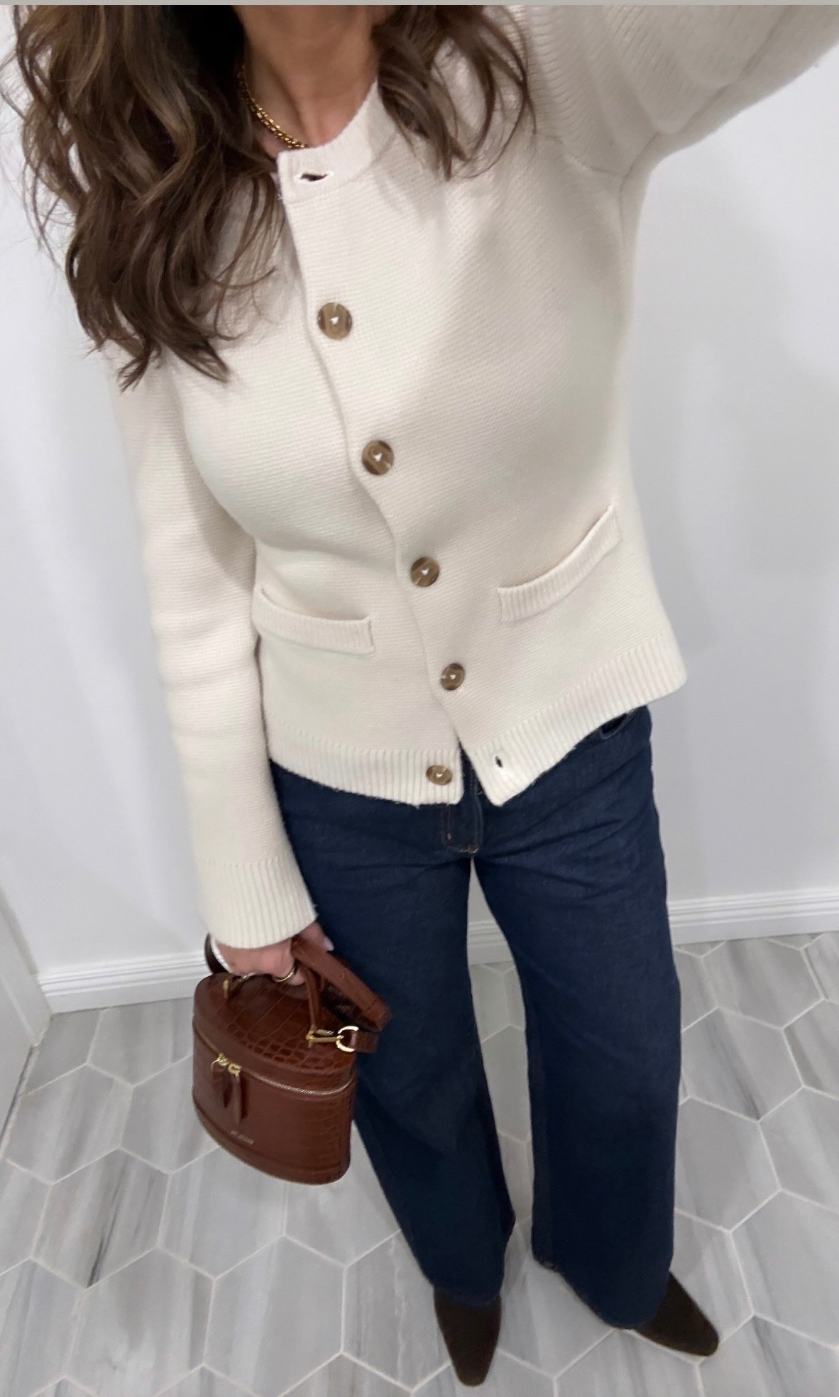 Wore this to a little theatre play a couple weeks ago. This cardigan has quietly become my go-to when I want cozy but polished.
  Wearing xs here. Also have it in small in brown and it’s a relaxed fit and different vibe.  
