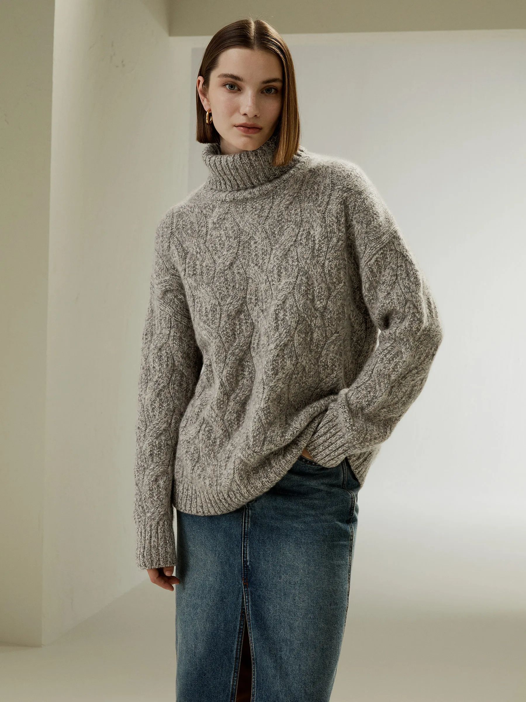 Cable-Knit Cashmere Turtleneck Sweater | LilySilk