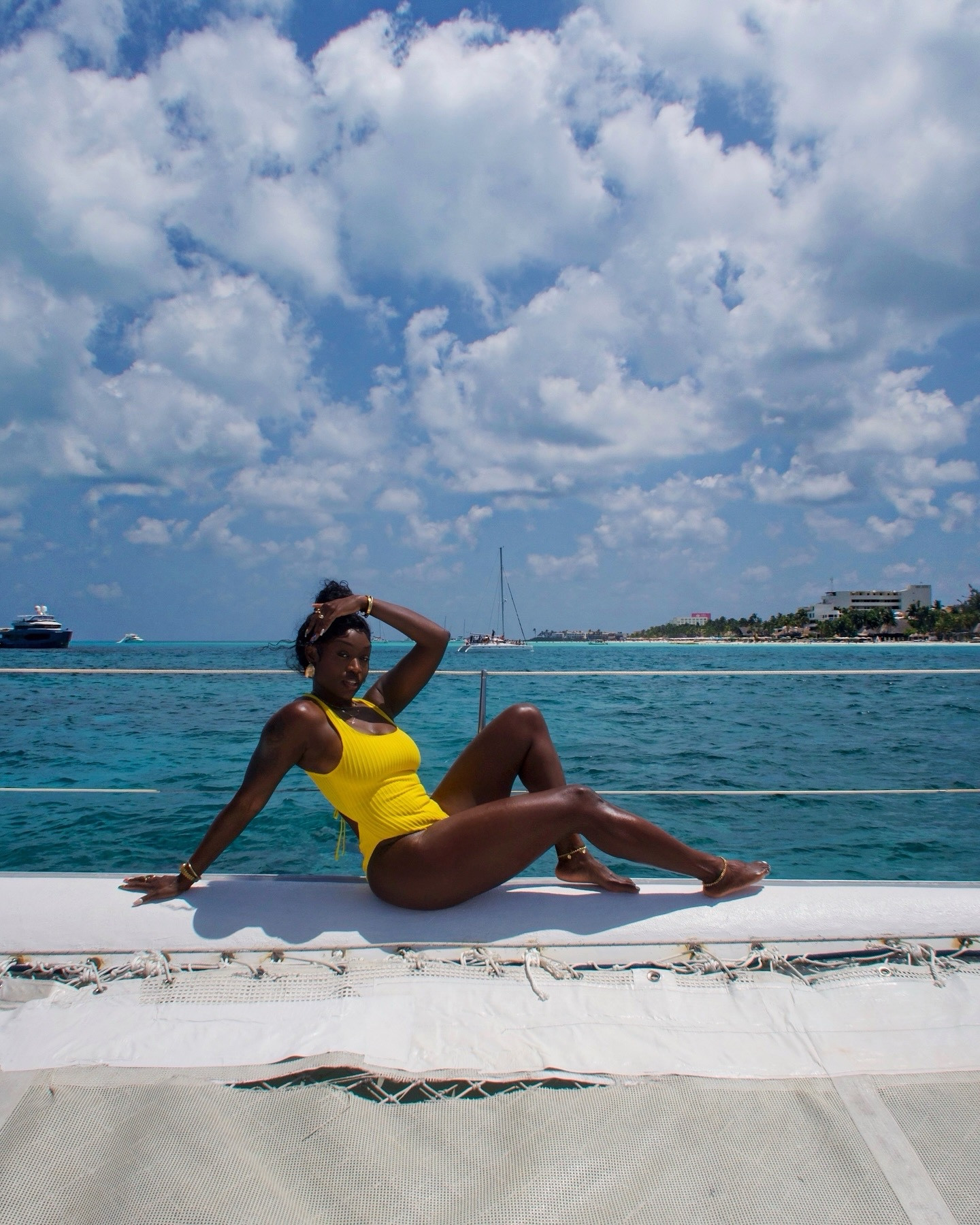 Looking like the sun in the cutest swimsuit… ☀️☀️☀️



#LTKtravel #LTKswimwear #LTKsummer