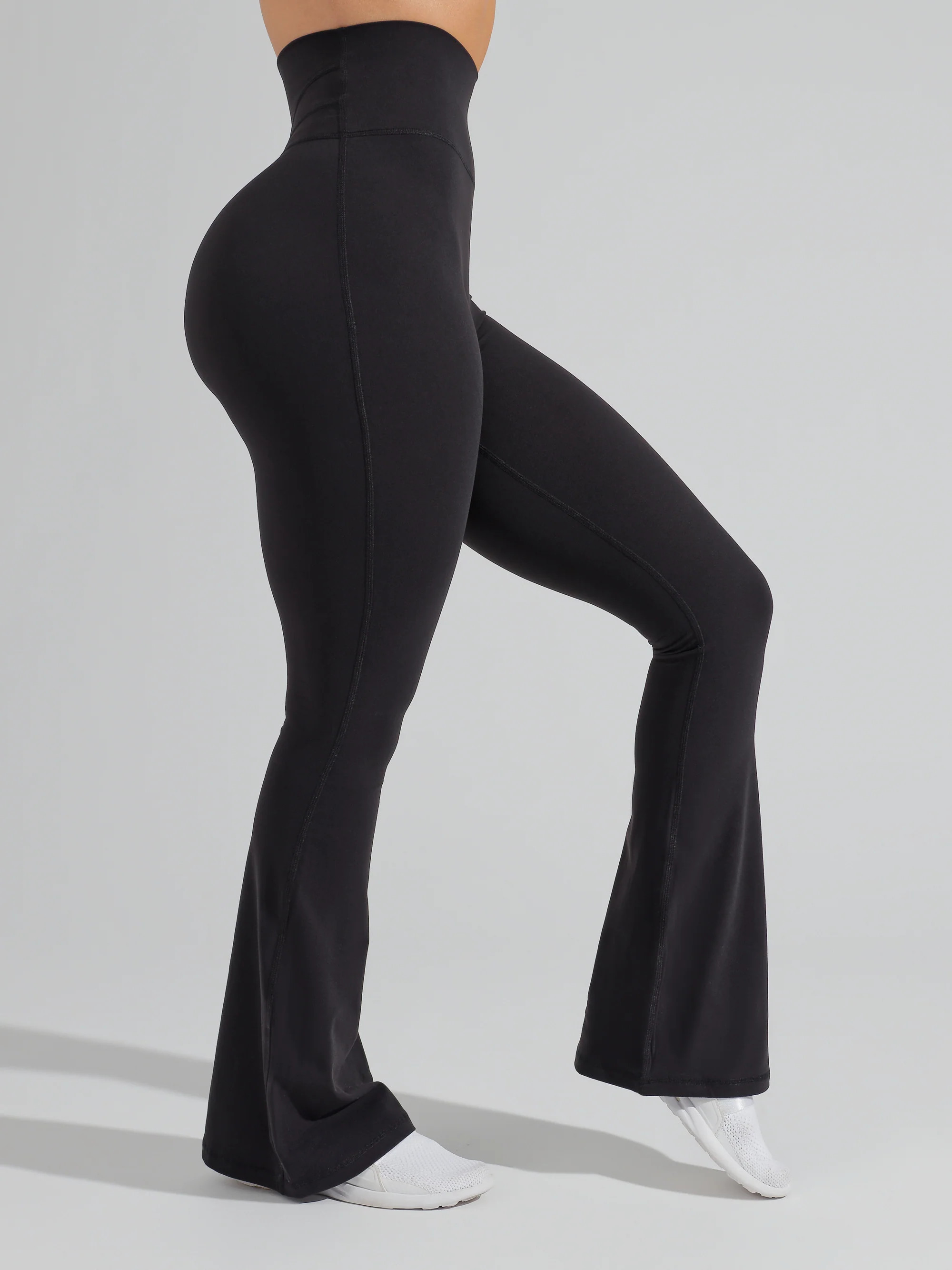 Foxy Flare Legging - Onyx Black | Buffbunny