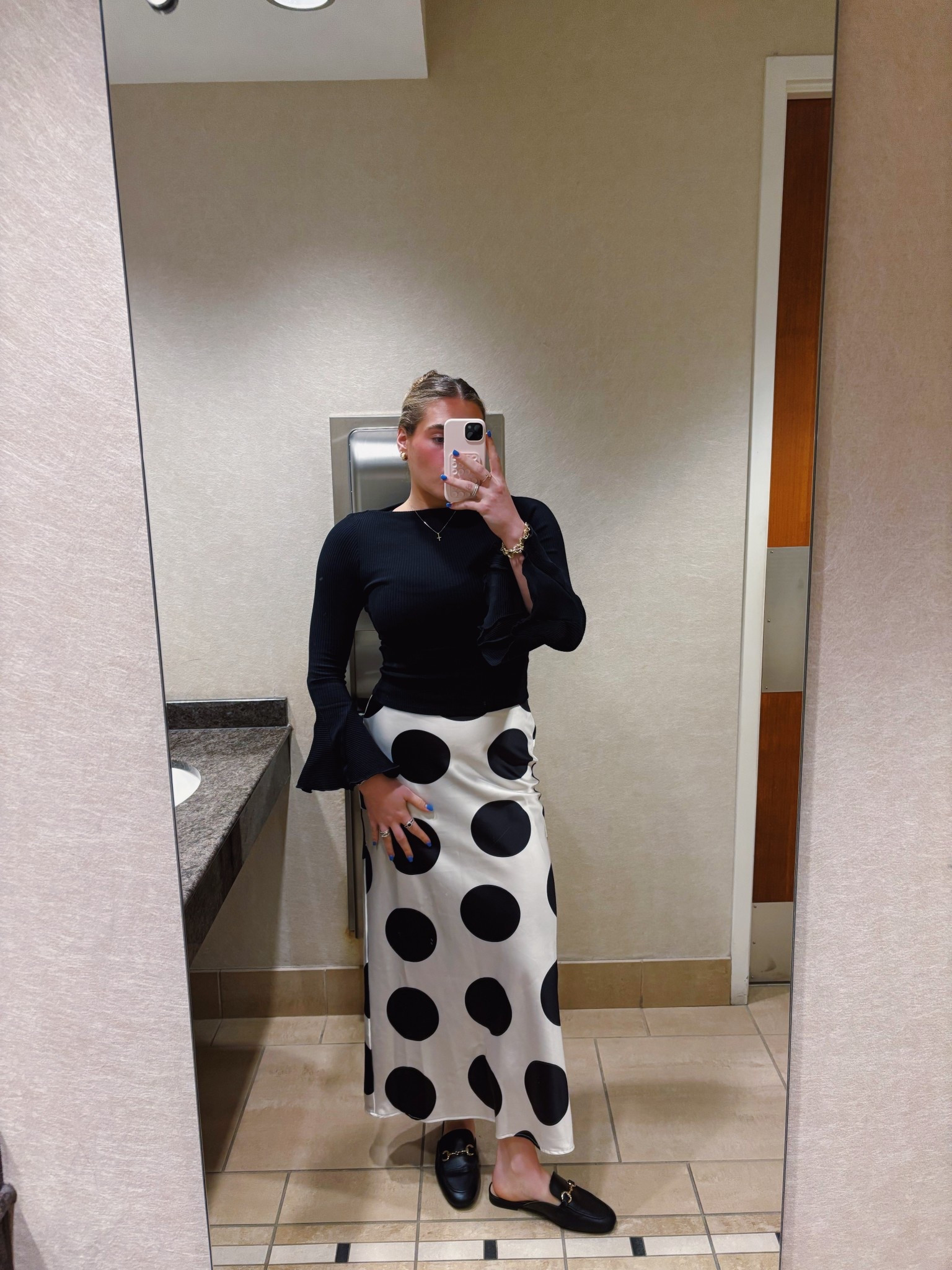 Another day at the office...

#LTKFindsUnder50 #LTKWorkwear #LTKFindsUnder100