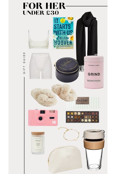 Christmas 2022 gift guide for her, under £30 gifts for the women in your life. Gifts ranging from delicious grind coffee, cosy slippers, reusable disposable camera and even a good book!  