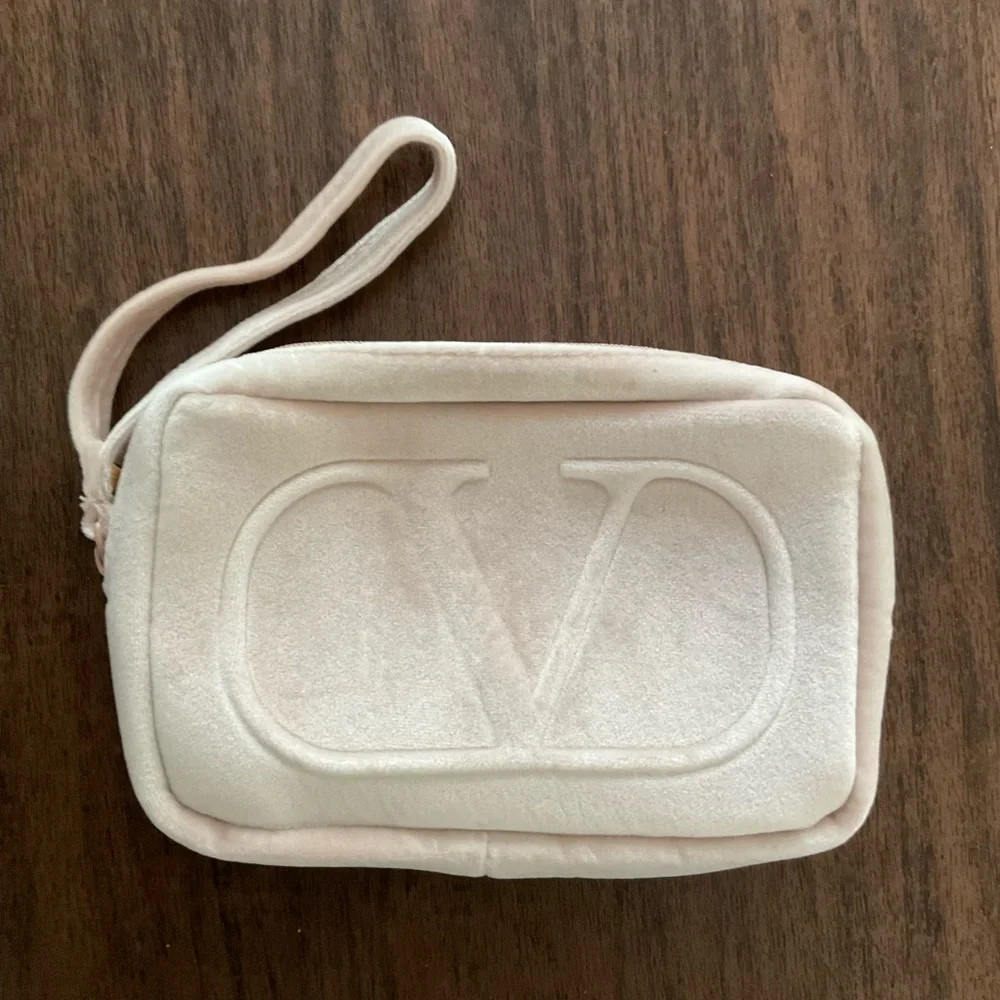 VALENTINO BEAUTY Small Tan Velvet Pouch Makeup Wristlet Travel Bag Clutch NEW | Poshmark
