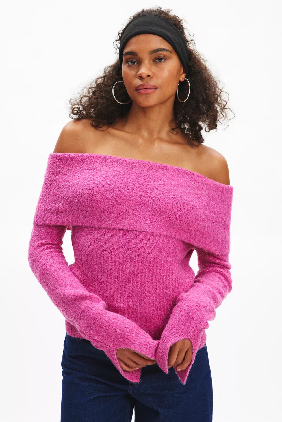 Kimchi Blue Isabel Cozy Off-The-Shoulder Sweater | Urban Outfitters (US and RoW)