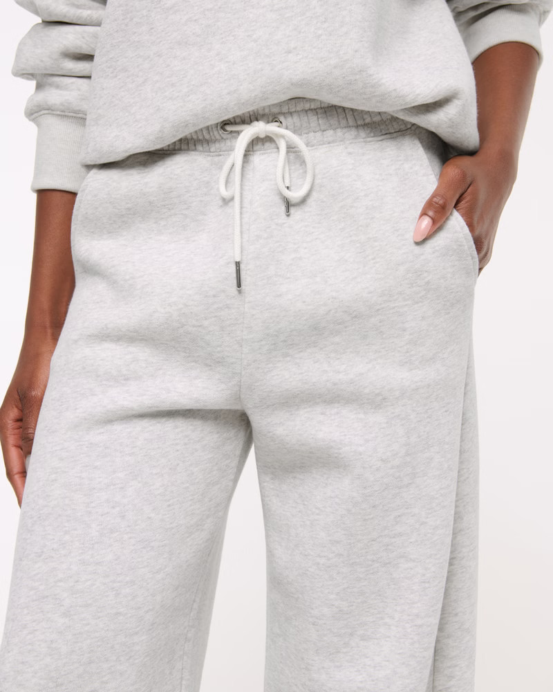 High Rise Barrel Sunday Sweatpant | Abercrombie & Fitch (US)