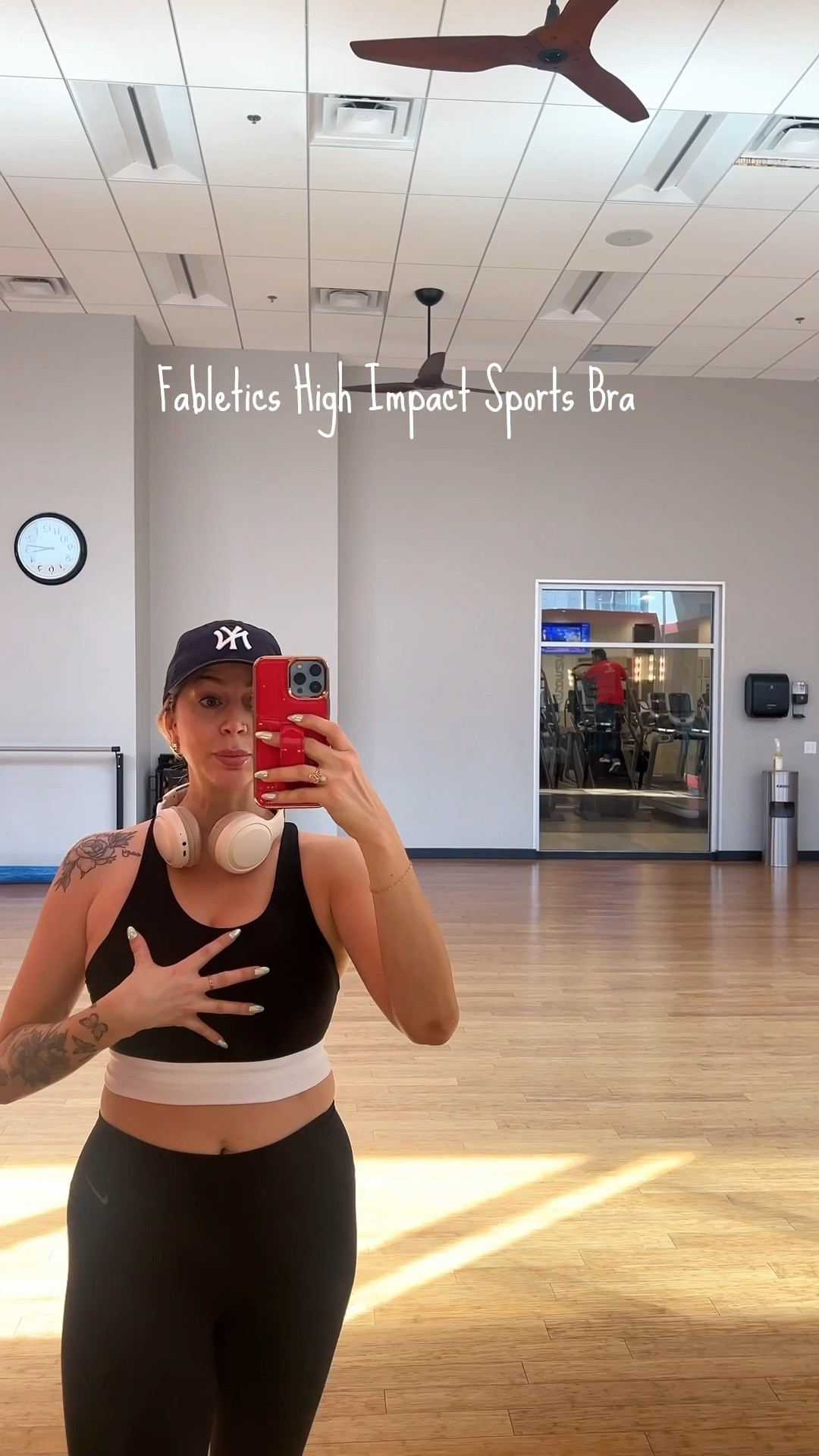 Fabletics No-Bounce High Impact Sports Bra— comes in 9+ colors.

Wearing a size small. 

Measurements: 32DD, 26/27 waist, 5’7

#LTKActive