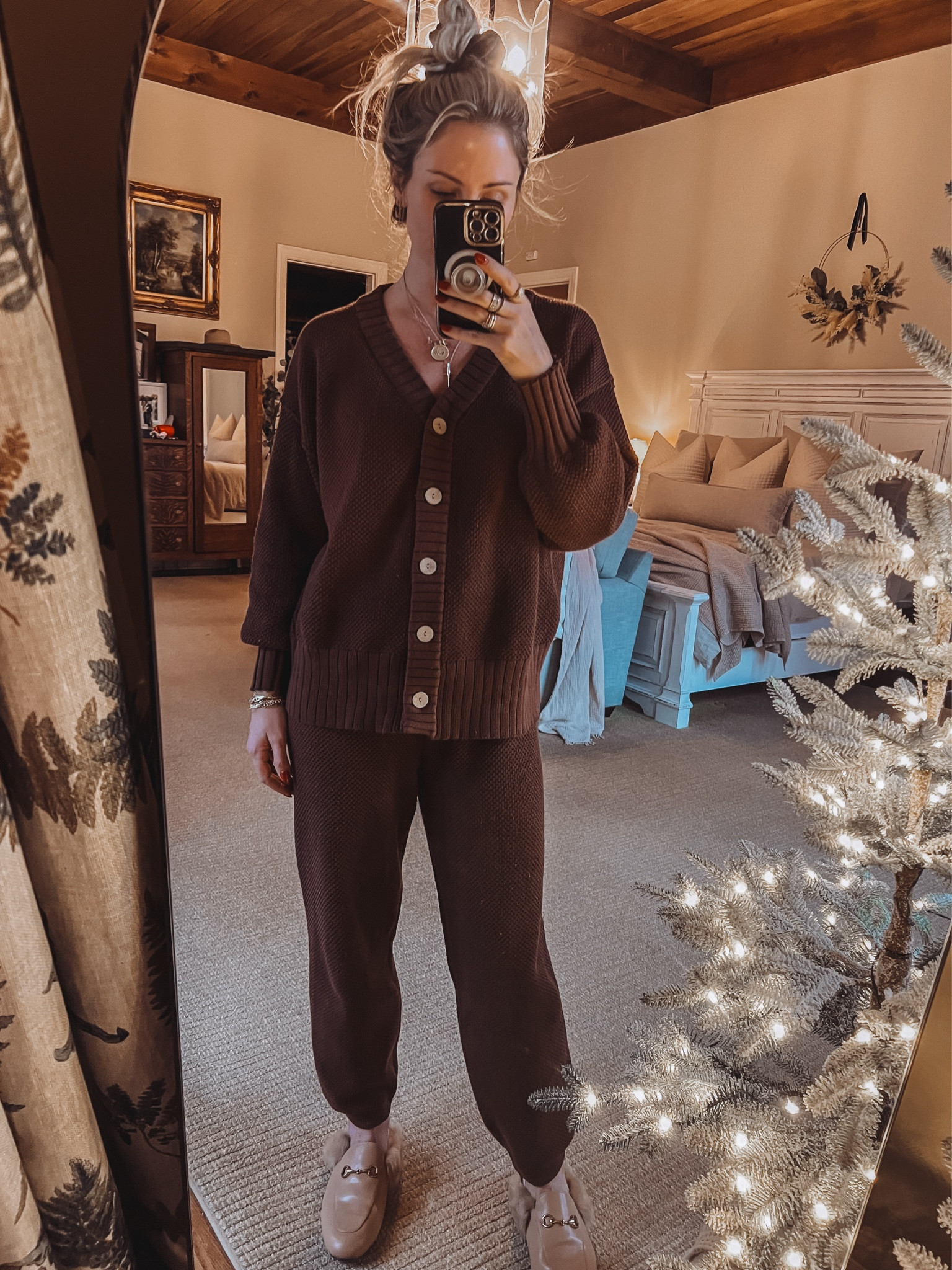 I’m a sucker for a good set and this one is GREAT. Fits true to size. So good  

#LTKstyletip #LTKGiftGuide #LTKfindsunder100